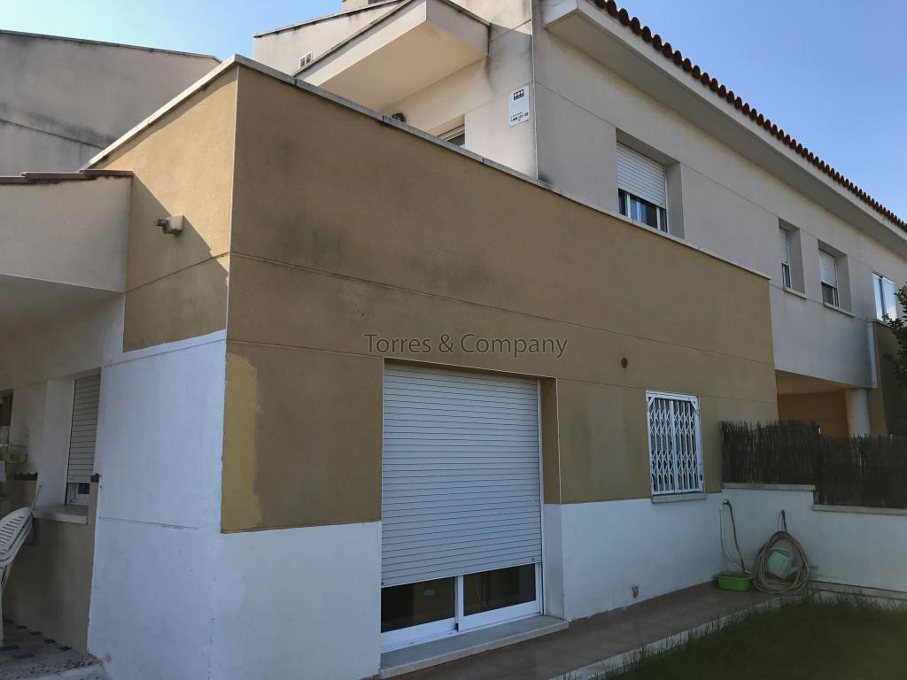 Unifamiliar adosada – Cubelles 200.00 m2 photo3