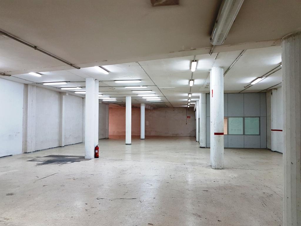 Local comercial – Esplugues de Llobregat 642.00 m2 photo11