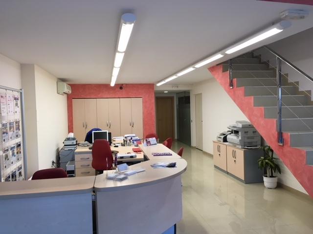 Oficina – Hospitalet de Llobregat 231.00 m2 photo2