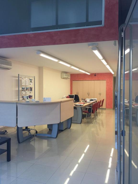 Oficina – Hospitalet de Llobregat 231.00 m2 photo4