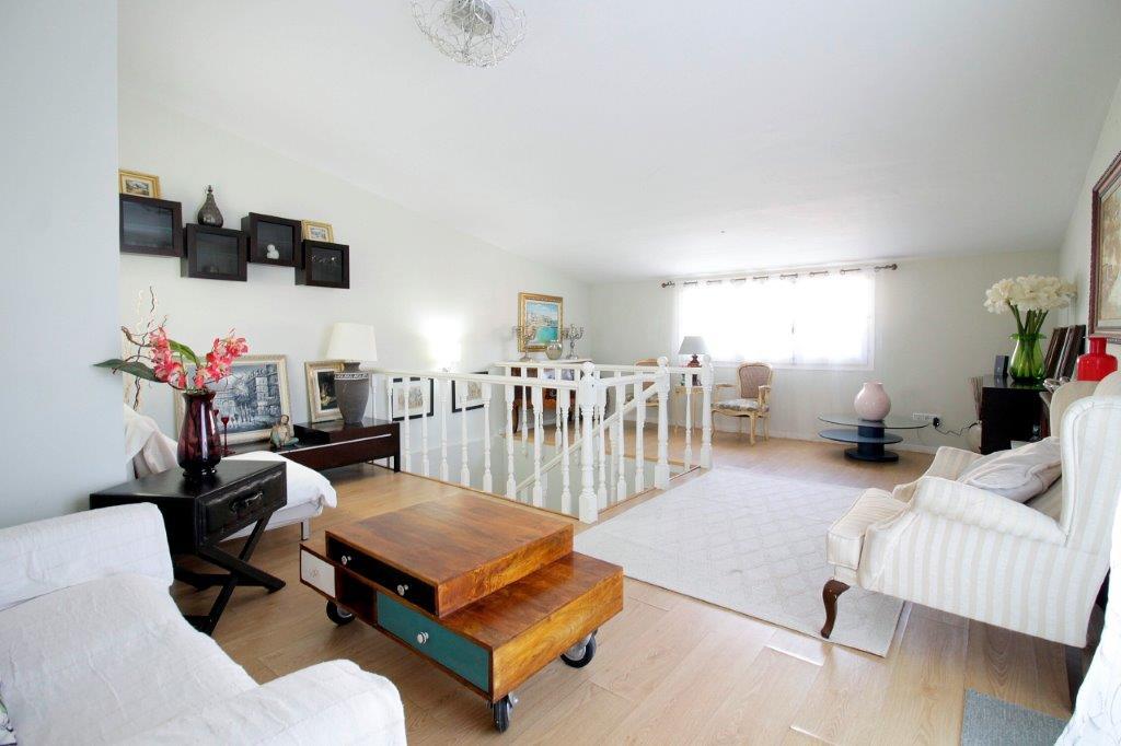 Tríplex – Castelldefels 177.00 m2 photo30