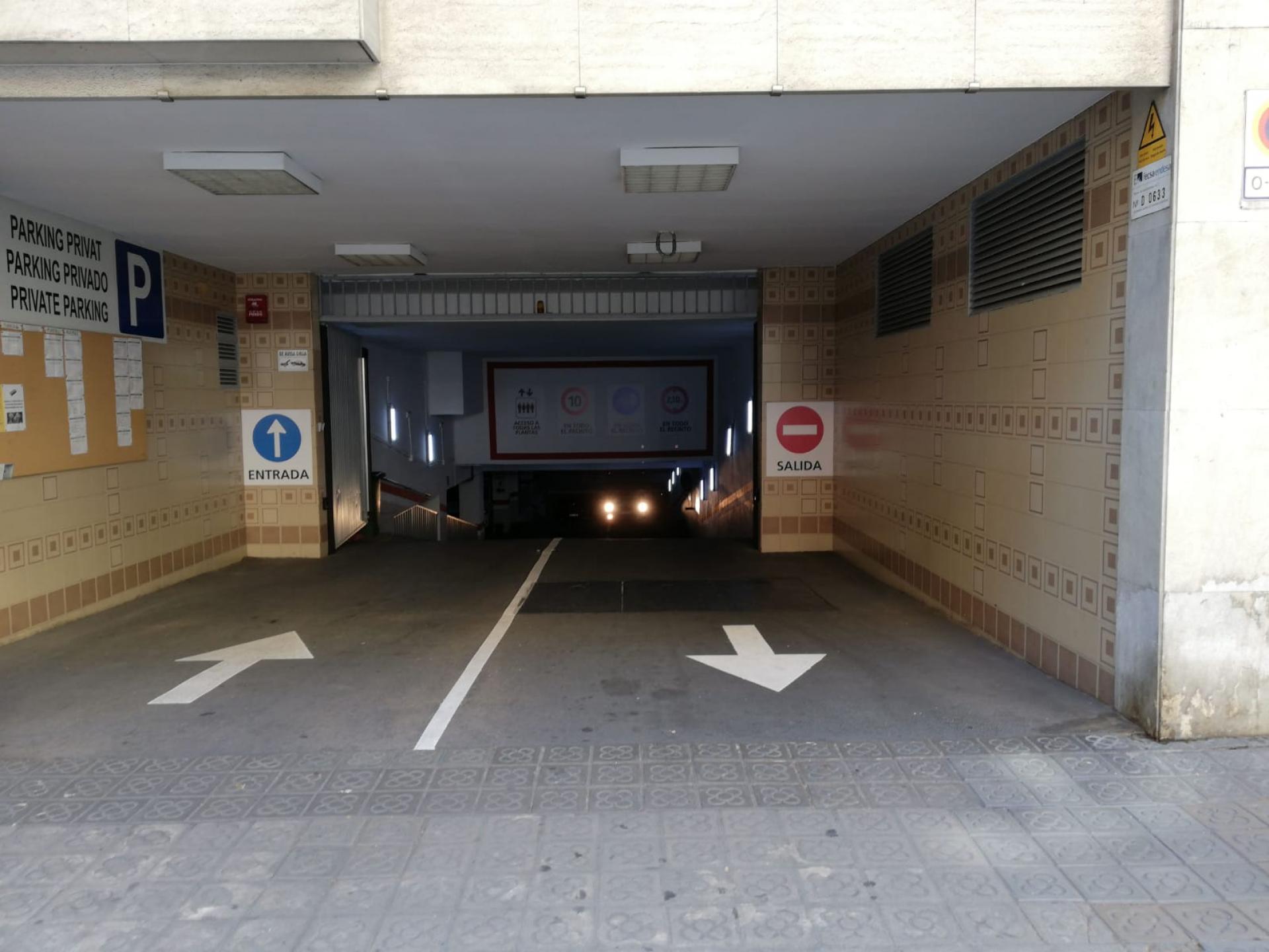 Plaza aparcamiento – Barcelona 8.00 m2 photo3