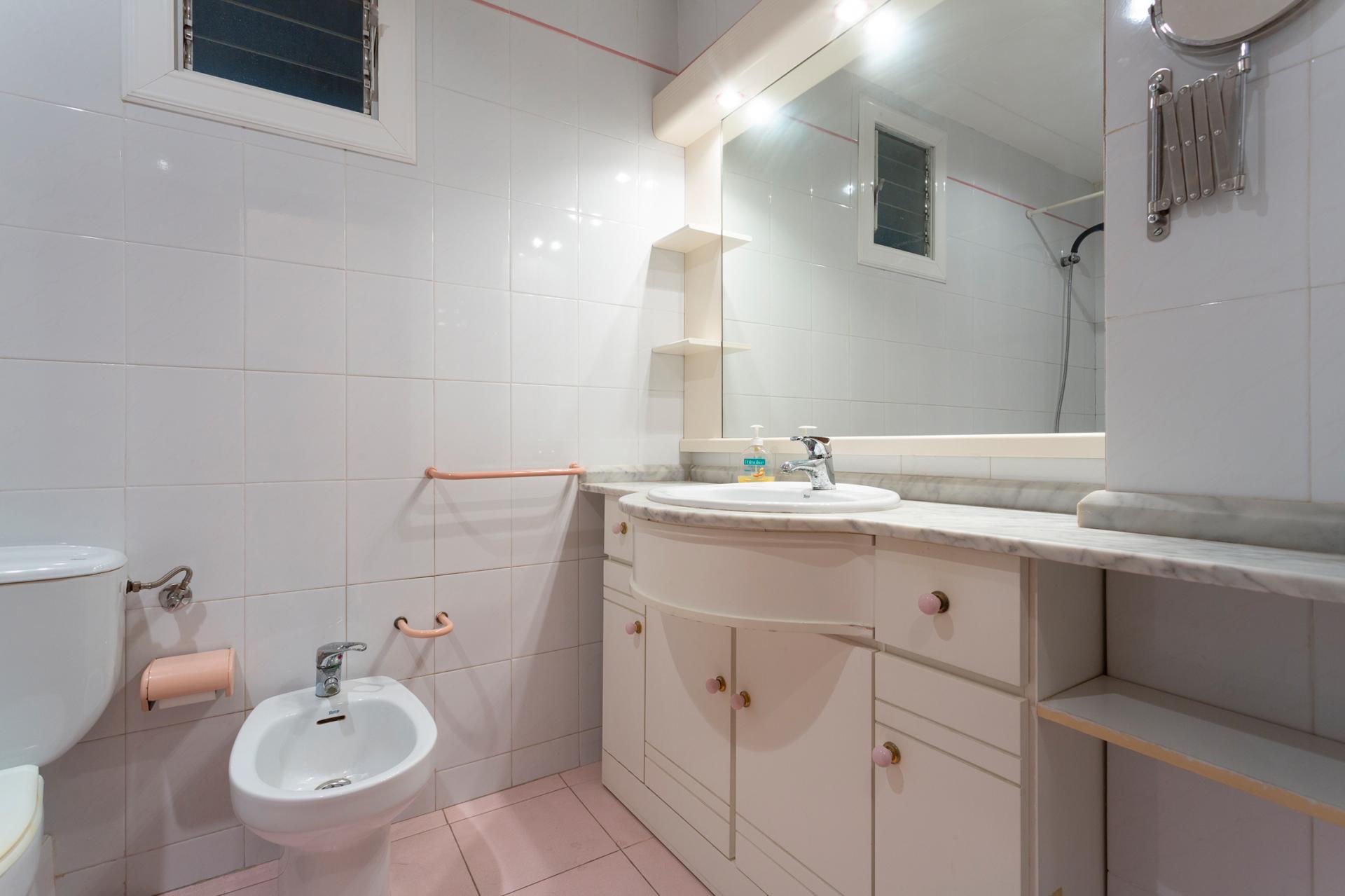 Piso – Hospitalet de Llobregat 109.00 m2 photo17