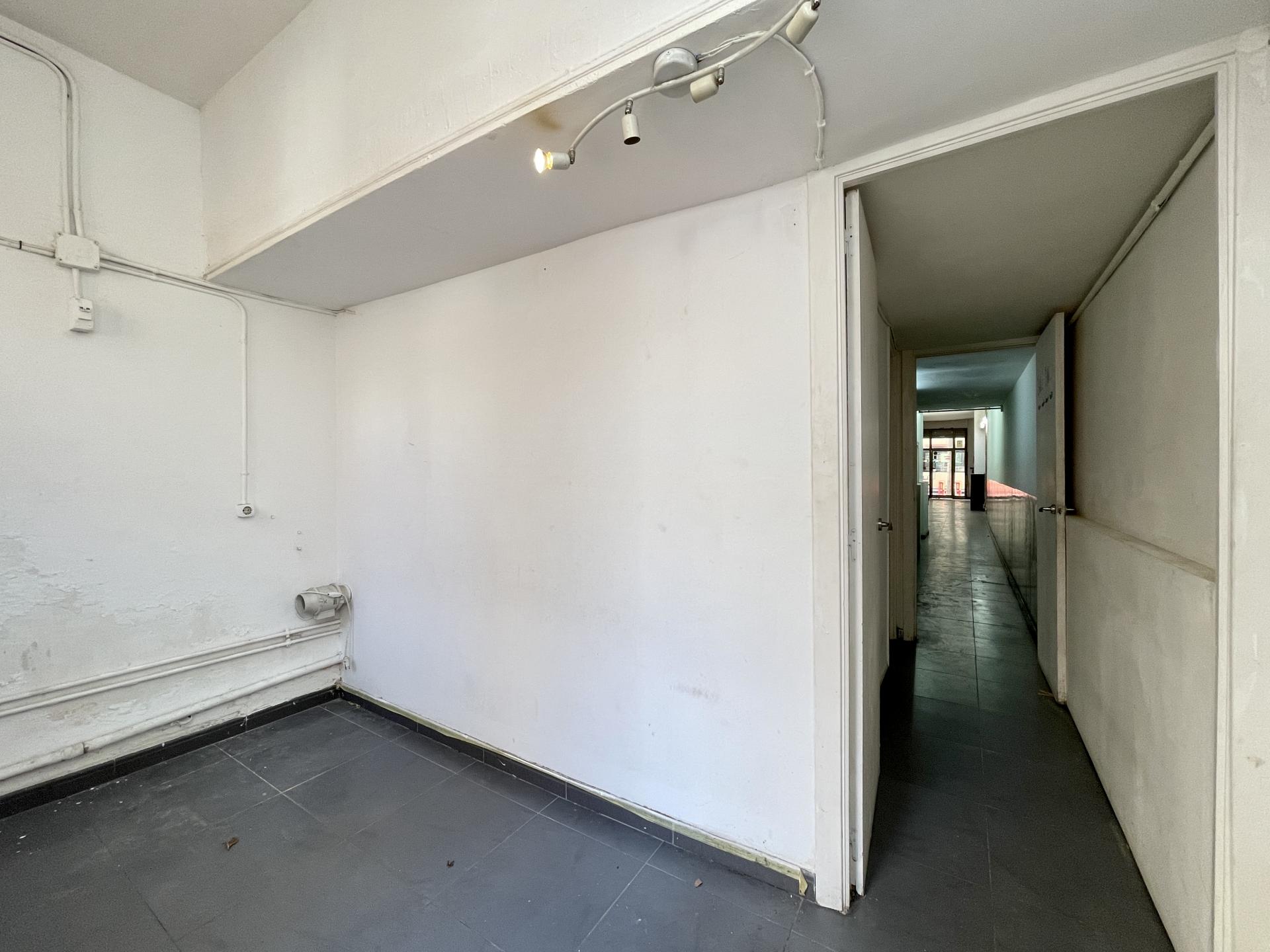 Local comercial – Barcelona 102.00 m2 photo11