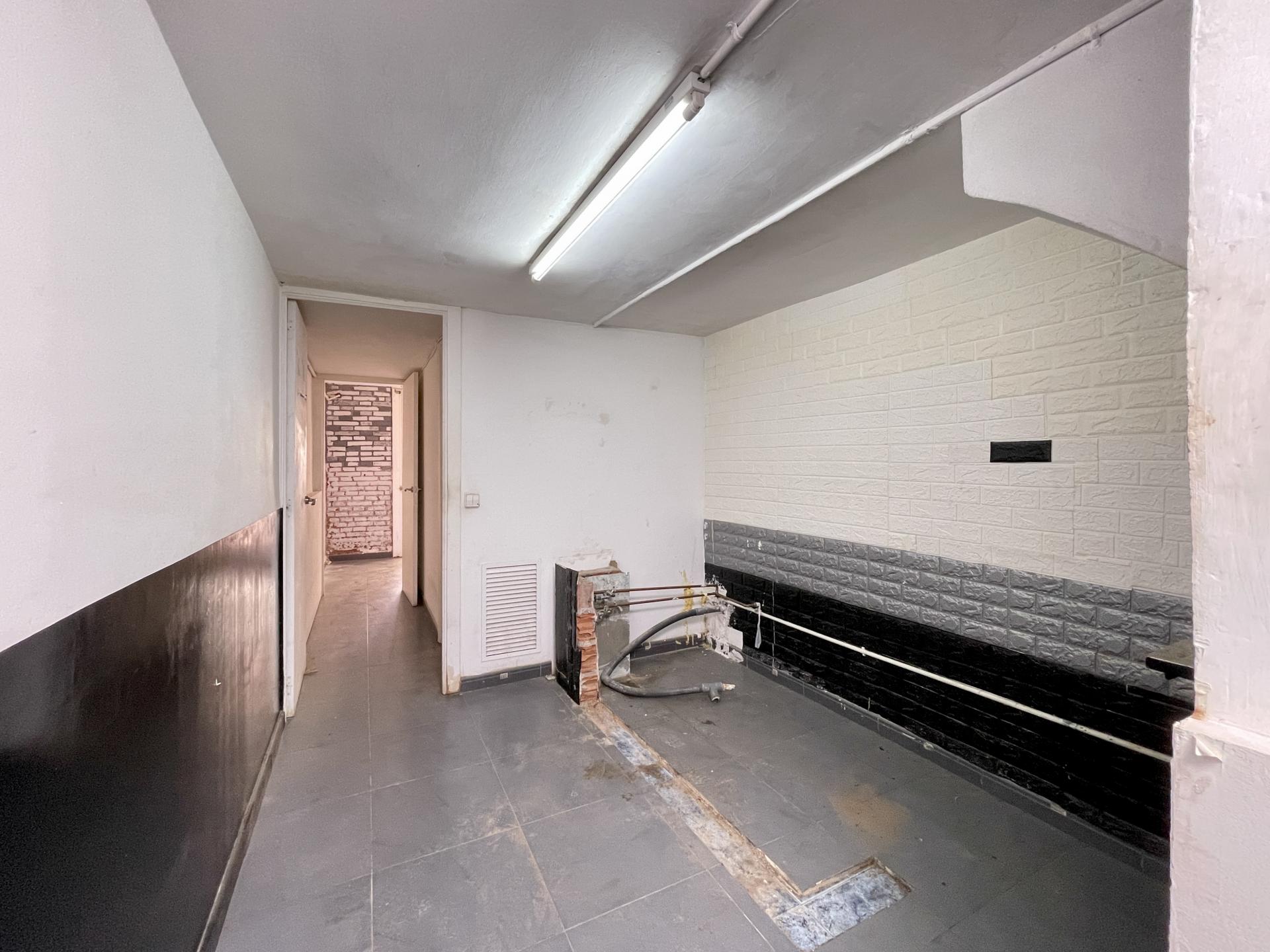 Local comercial – Barcelona 102.00 m2 photo13