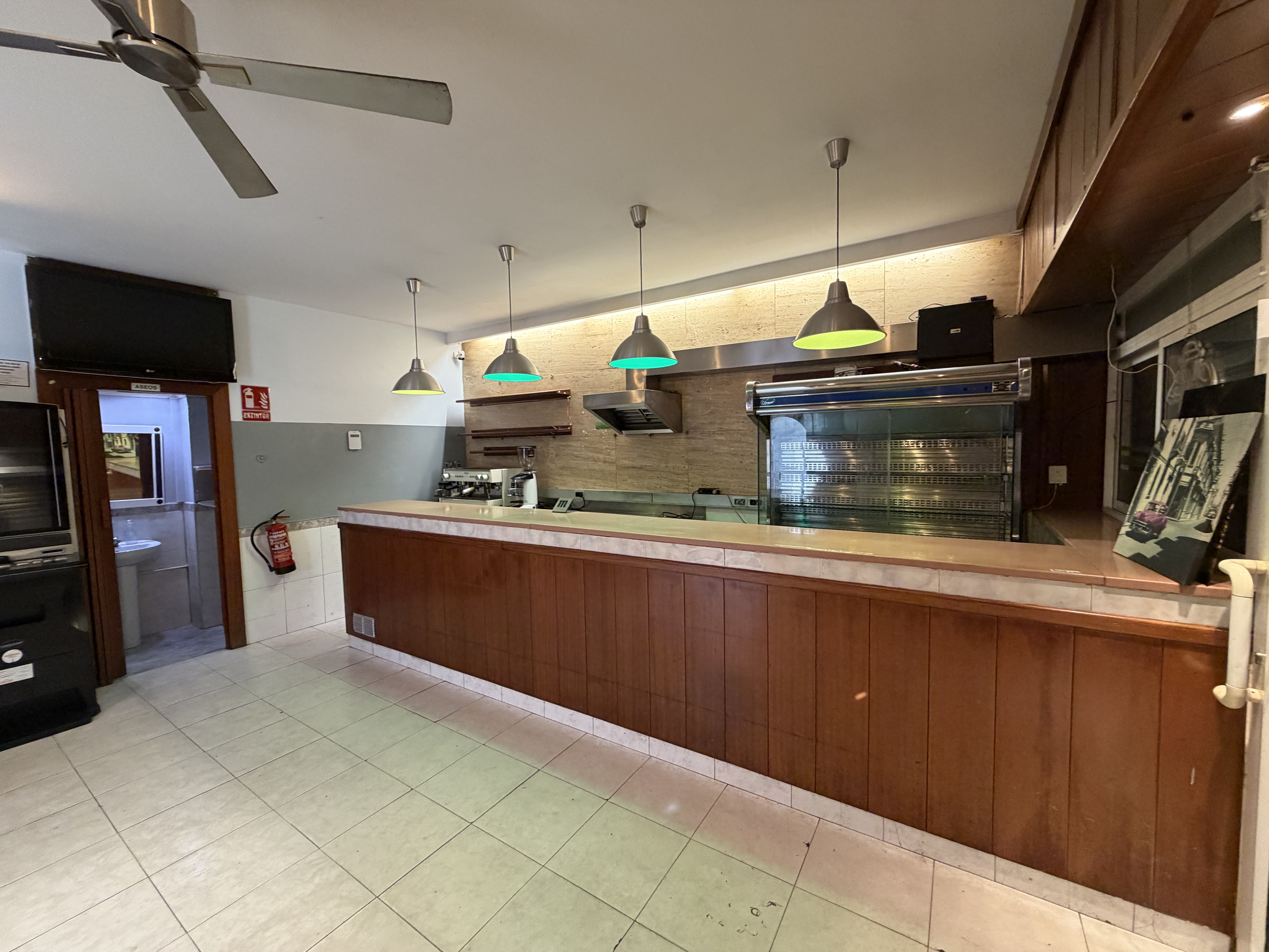 Local comercial – Barcelona 77.00 m2