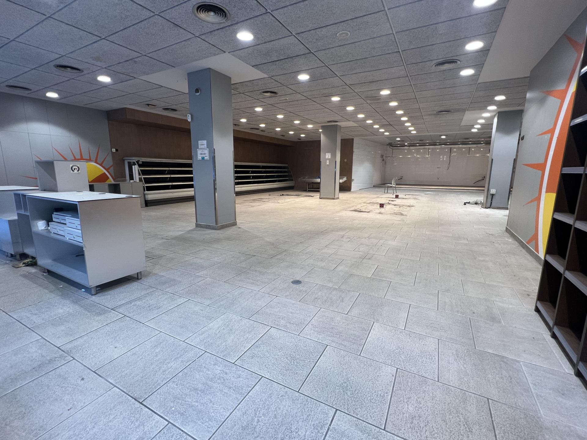 Tienda – Manresa 729.00 m2 photo6