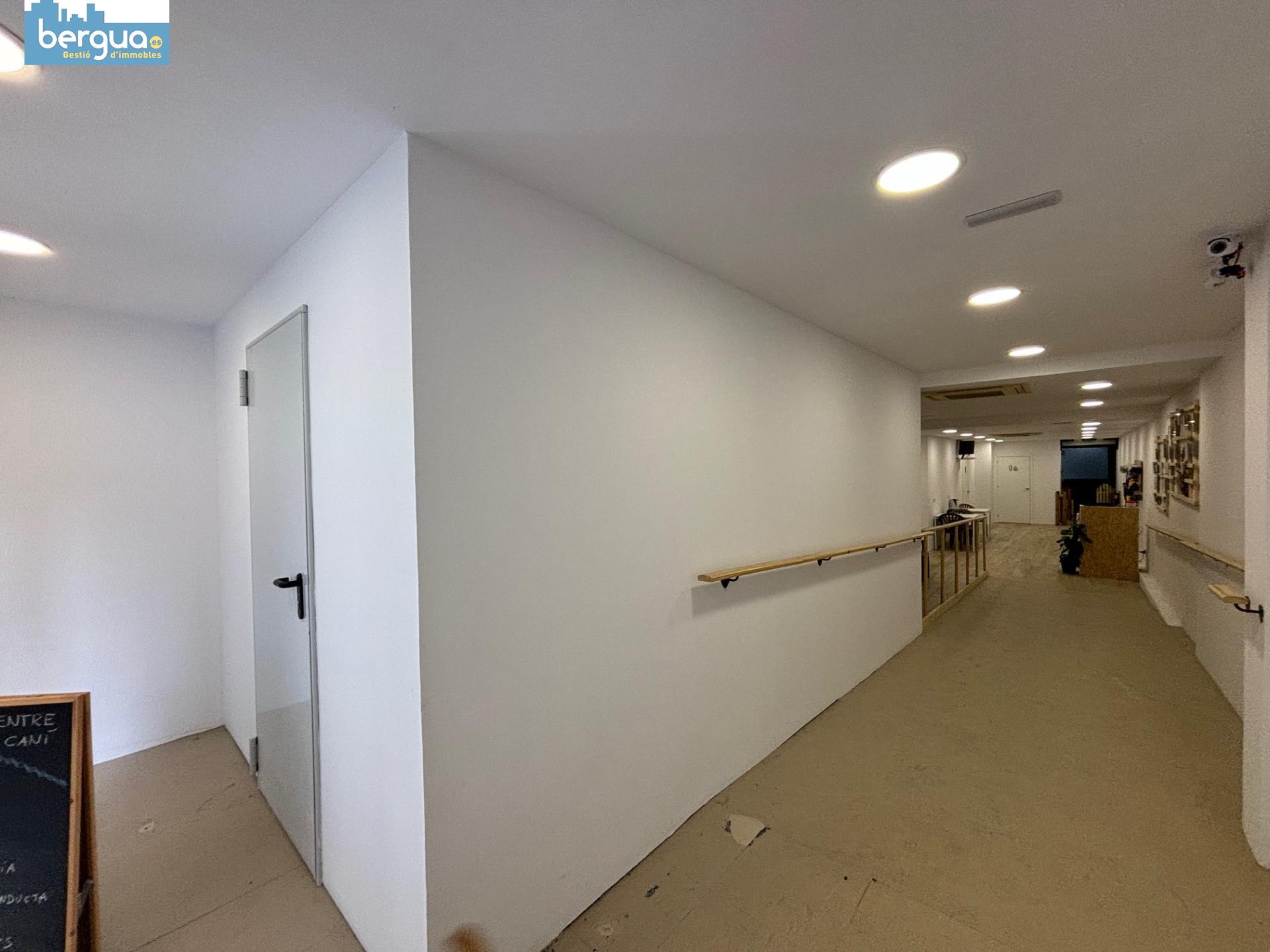 Local comercial – Barcelona 260.00 m2 photo5