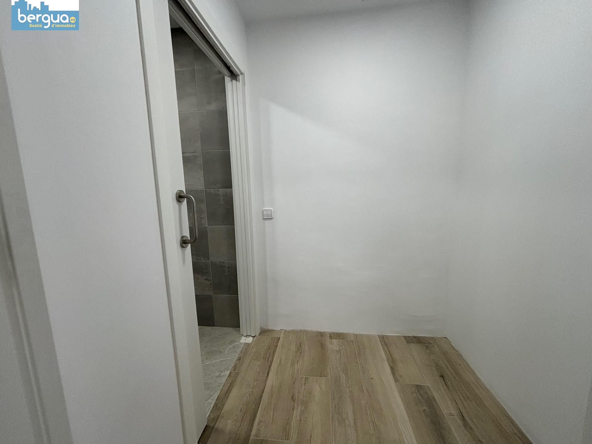 Local comercial – Barcelona 260.00 m2 photo10