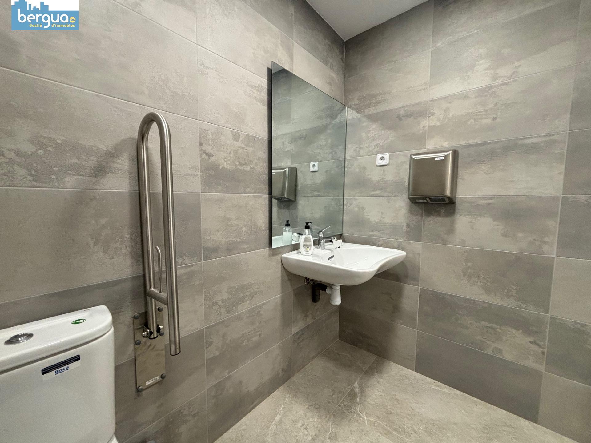 Local comercial – Barcelona 260.00 m2 photo12
