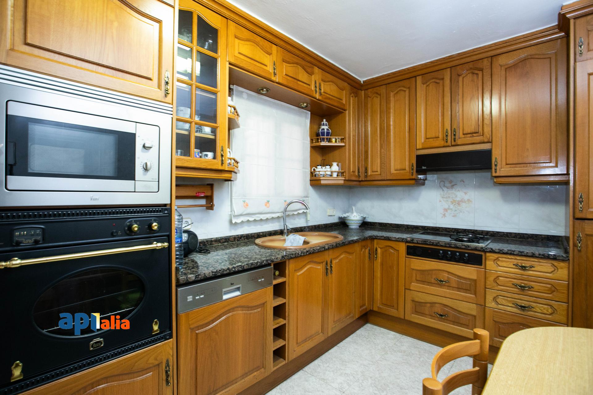 Piso – Esplugues de Llobregat 103.00 m2 photo14