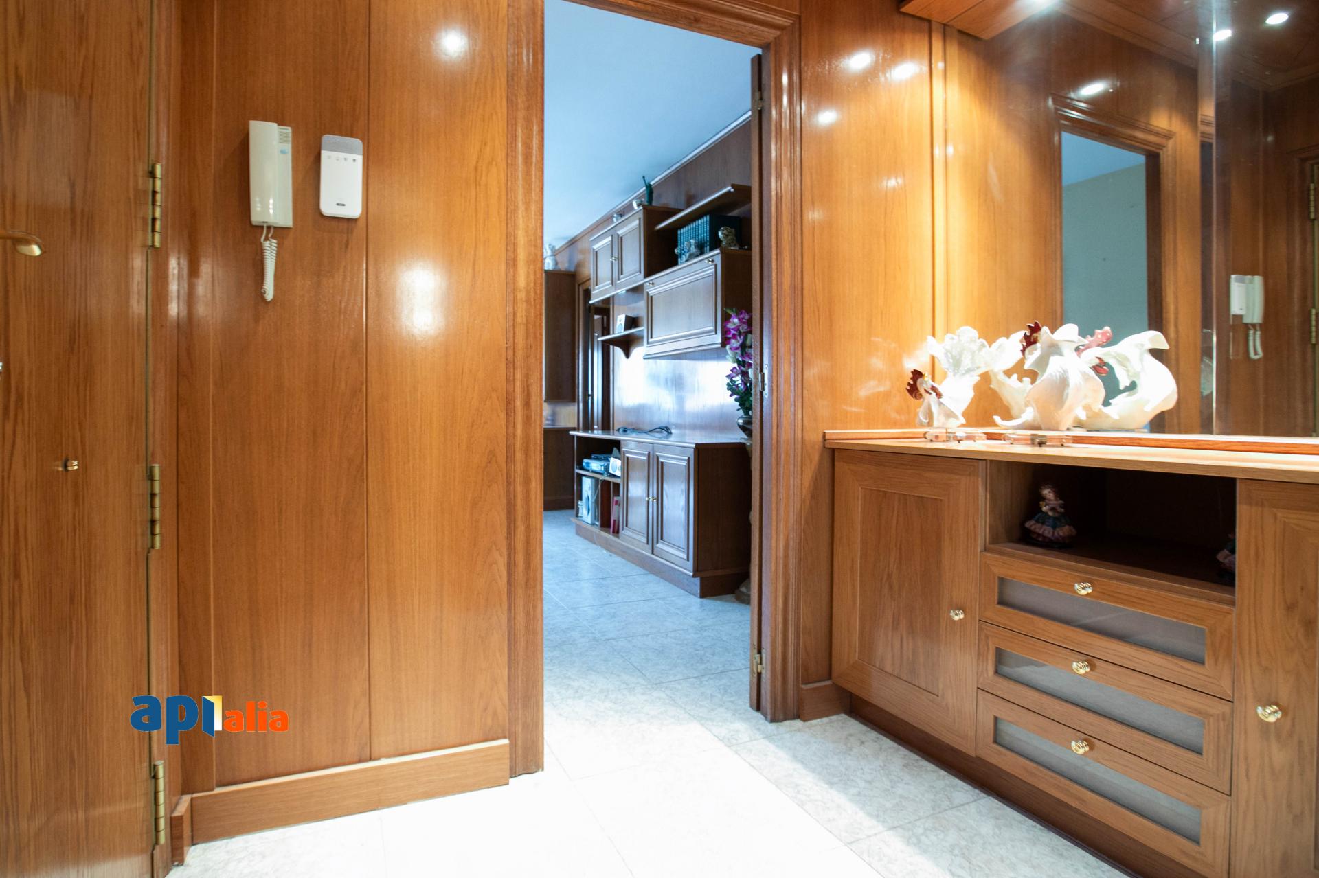 Piso – Esplugues de Llobregat 103.00 m2 photo11