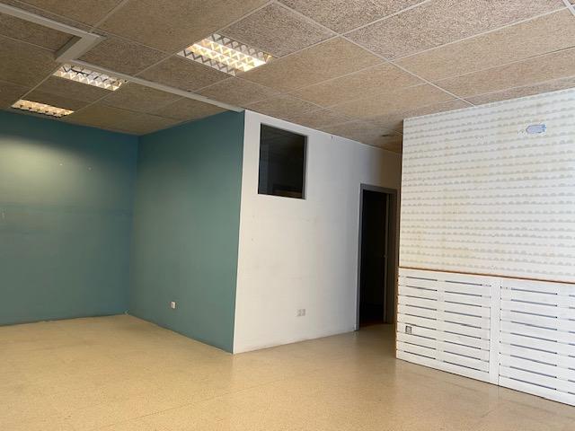 Local comercial – Barcelona 93.00 m2 photo3