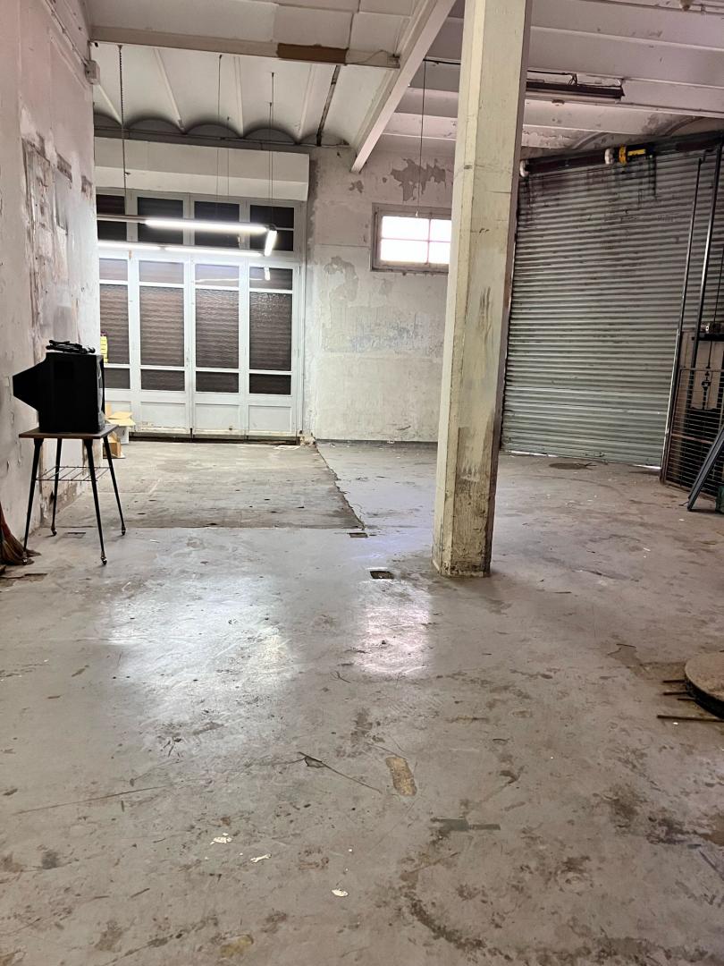 Tienda – Manresa 220.00 m2 photo20