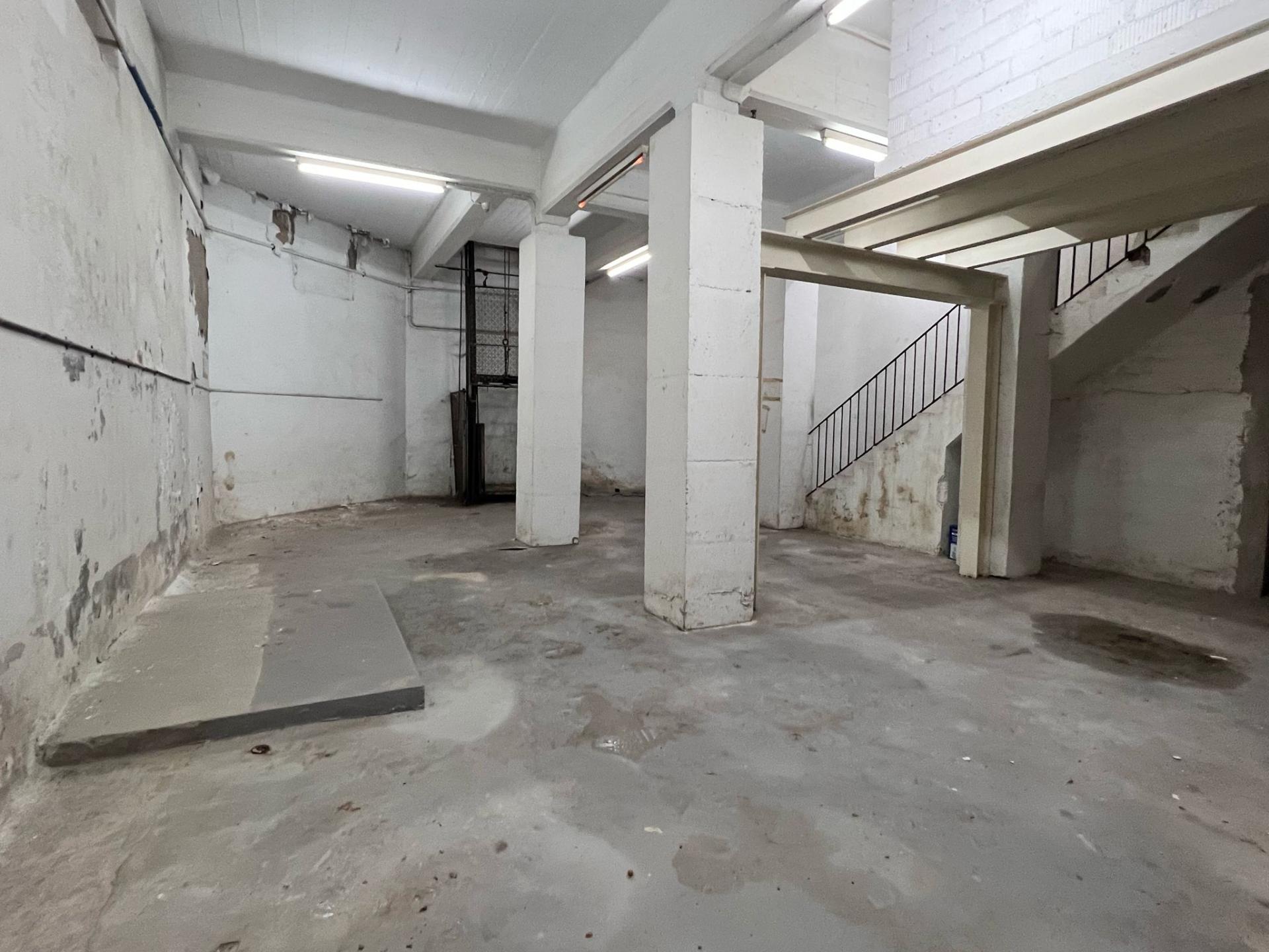 Tienda – Manresa 220.00 m2 photo8