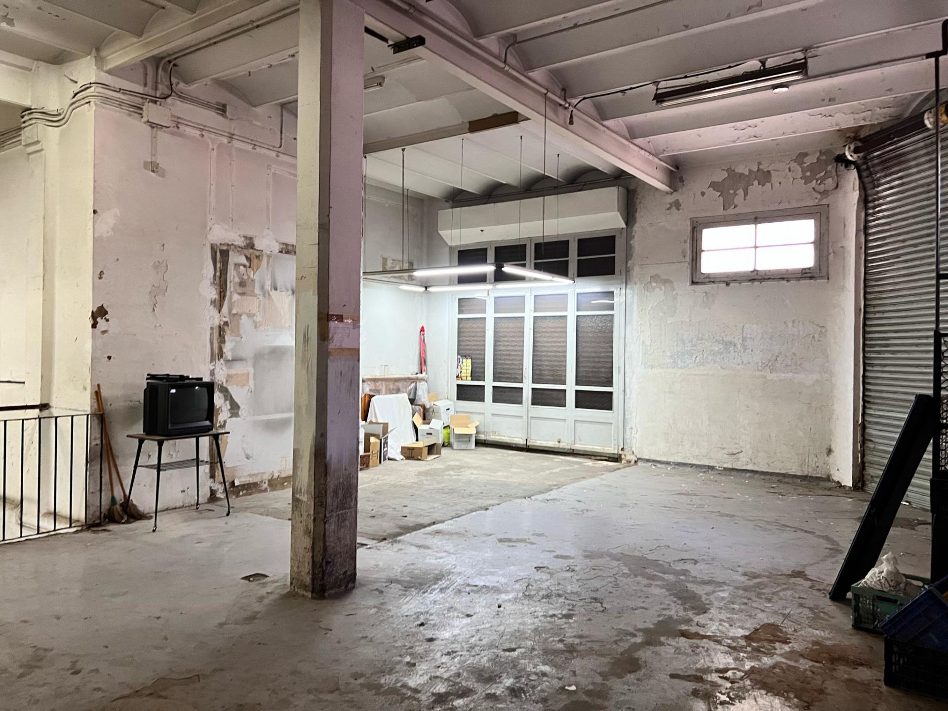 Tienda – Manresa 220.00 m2 photo18