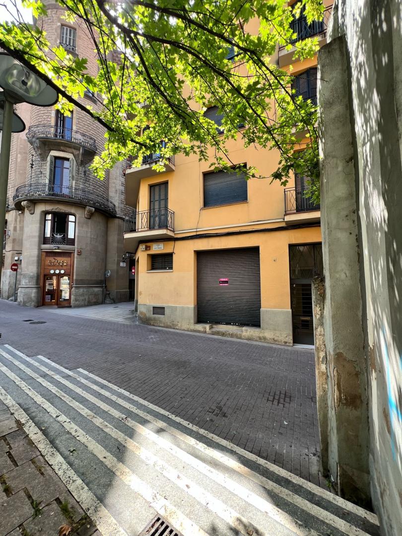 Tienda – Manresa 220.00 m2 photo24