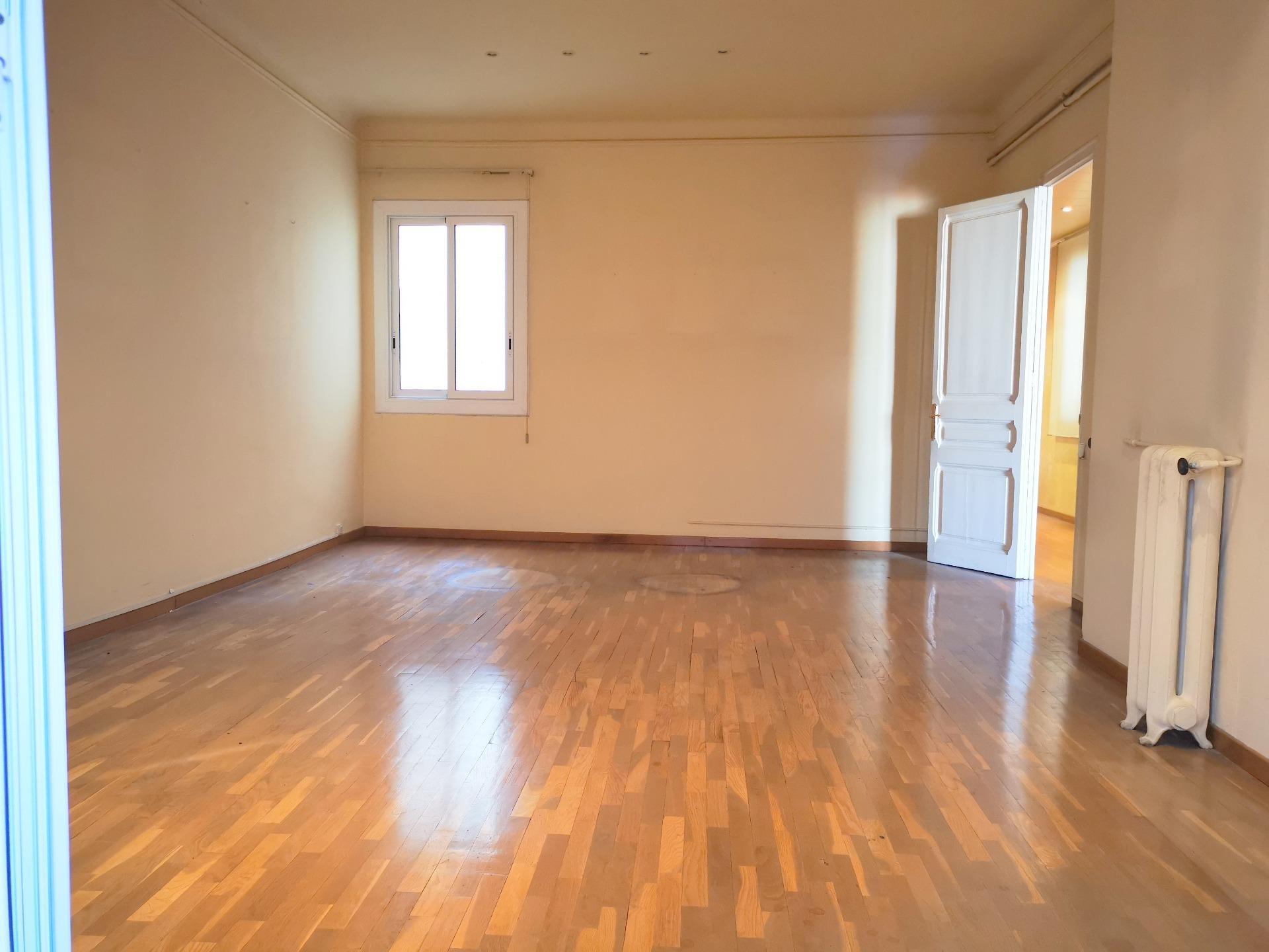 Piso – Barcelona 167.00 m2 photo34