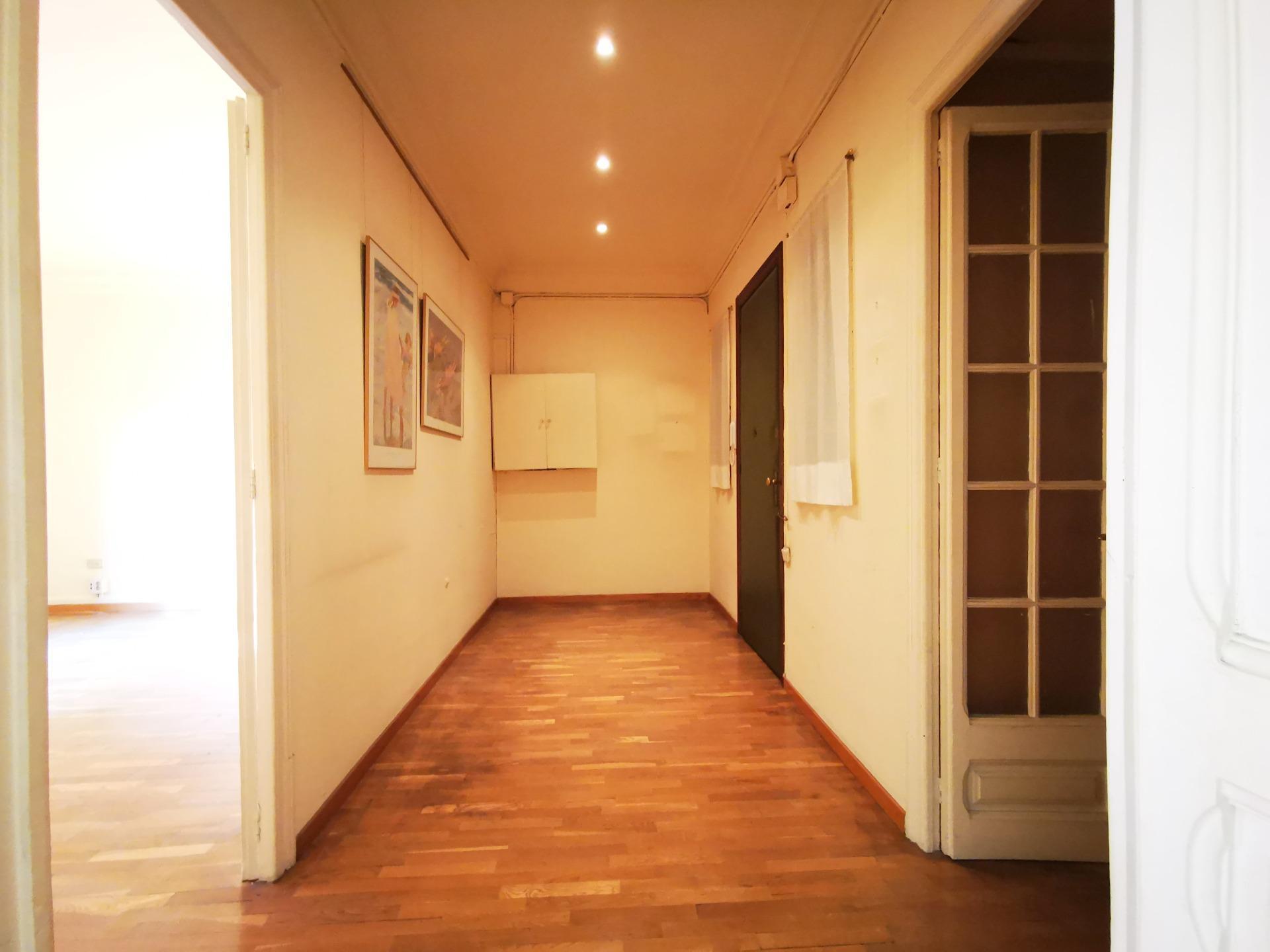 Piso – Barcelona 167.00 m2 photo16