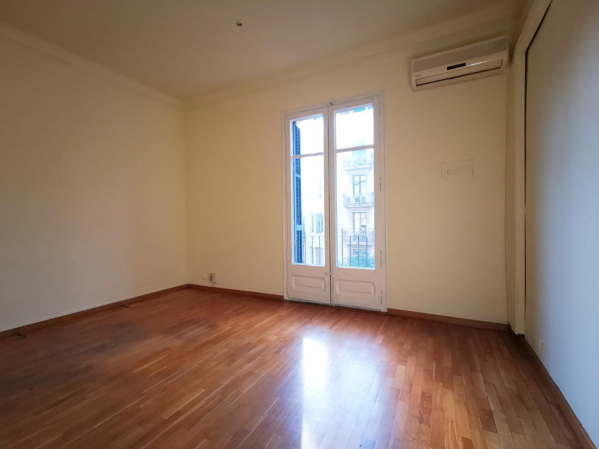 Piso – Barcelona 167.00 m2 photo12
