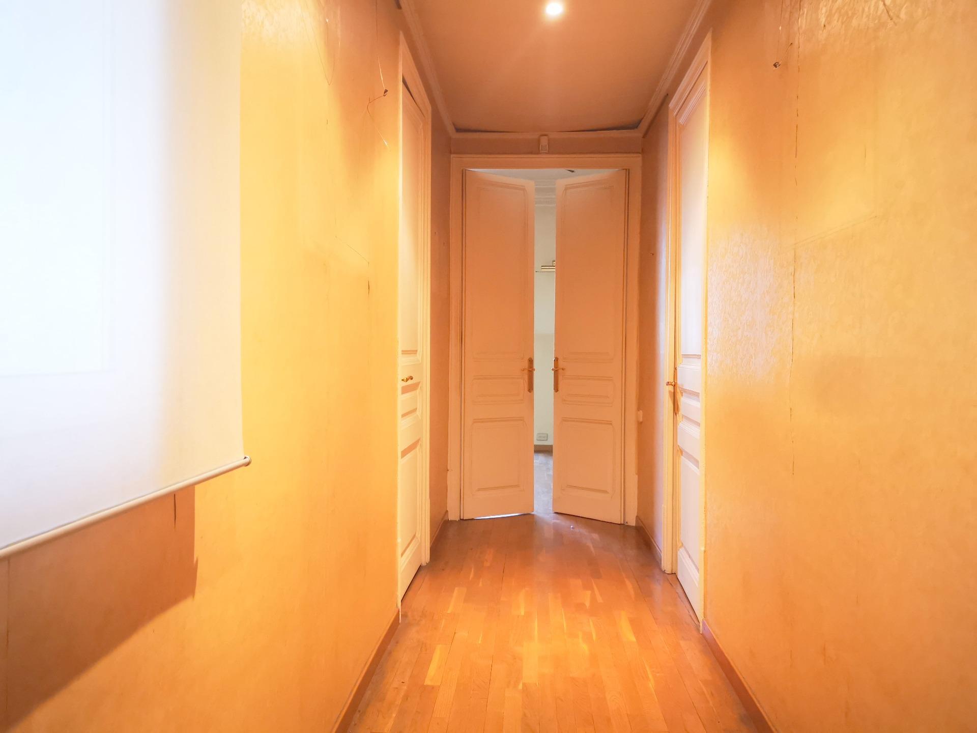 Piso – Barcelona 167.00 m2 photo24