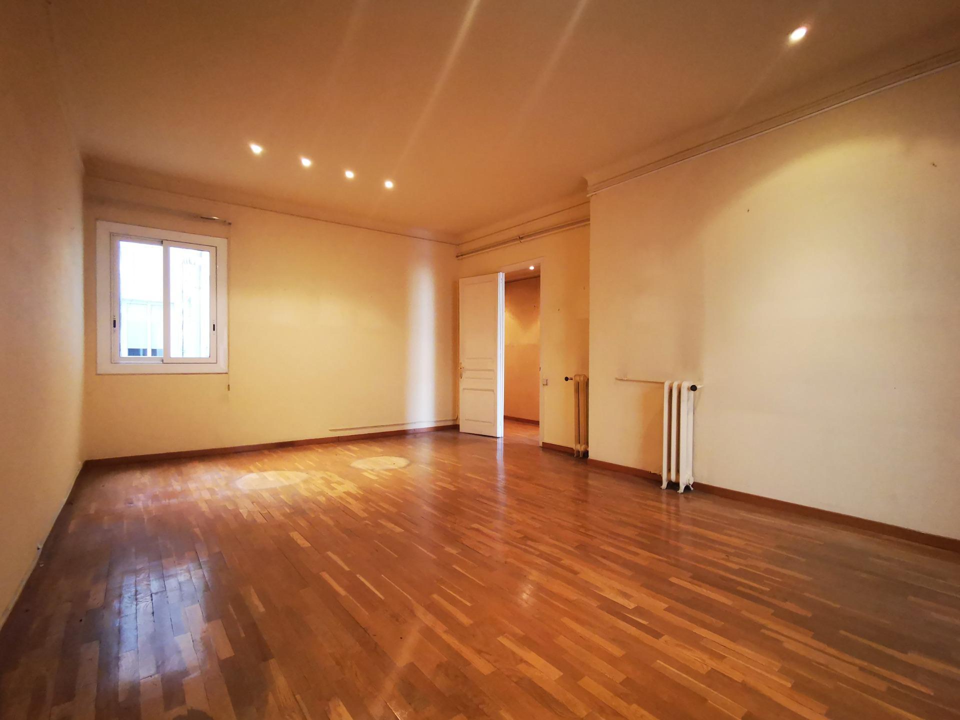 Piso – Barcelona 167.00 m2 photo40