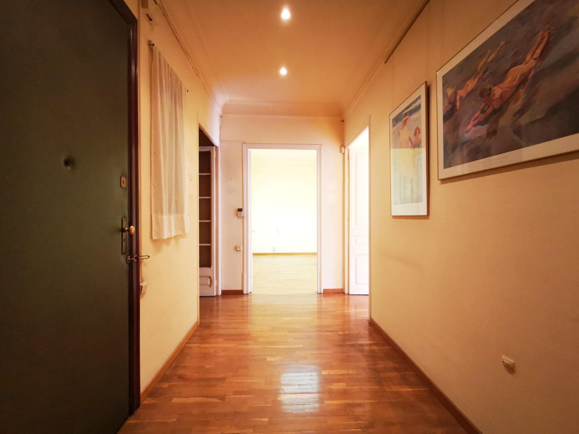 Piso – Barcelona 167.00 m2 photo15