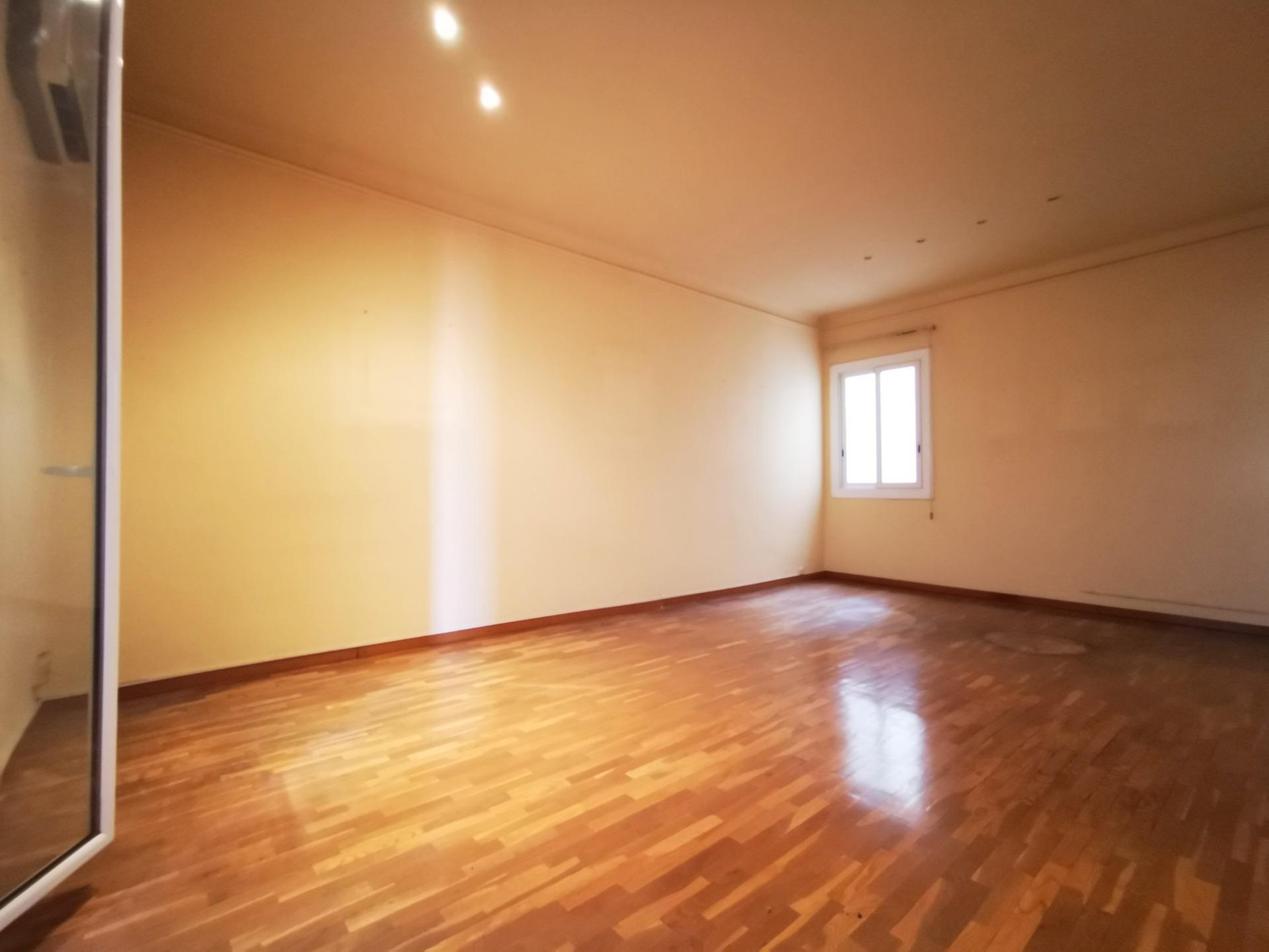 Piso – Barcelona 167.00 m2 photo33