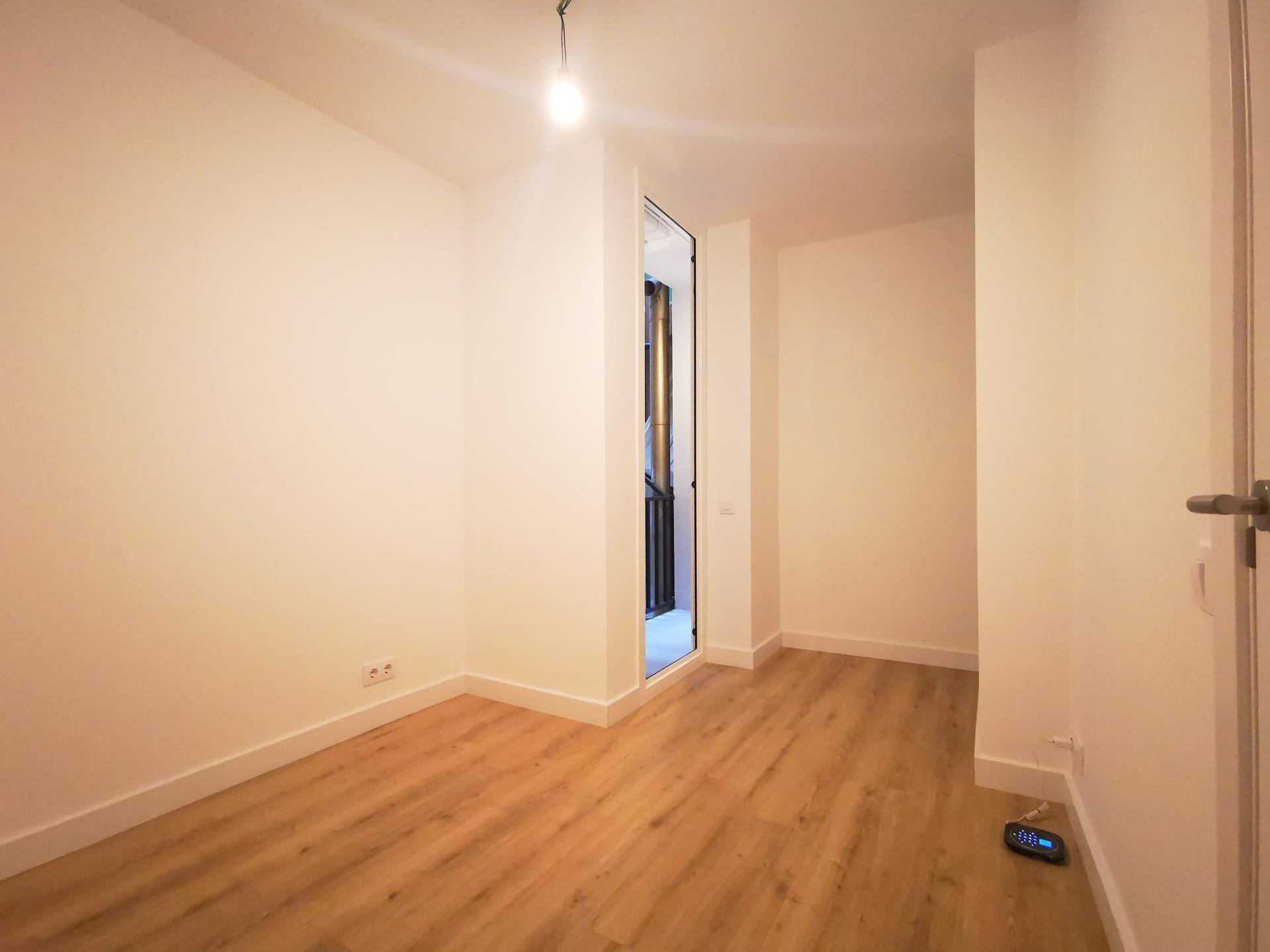 Piso – Barcelona 71.00 m2 photo18
