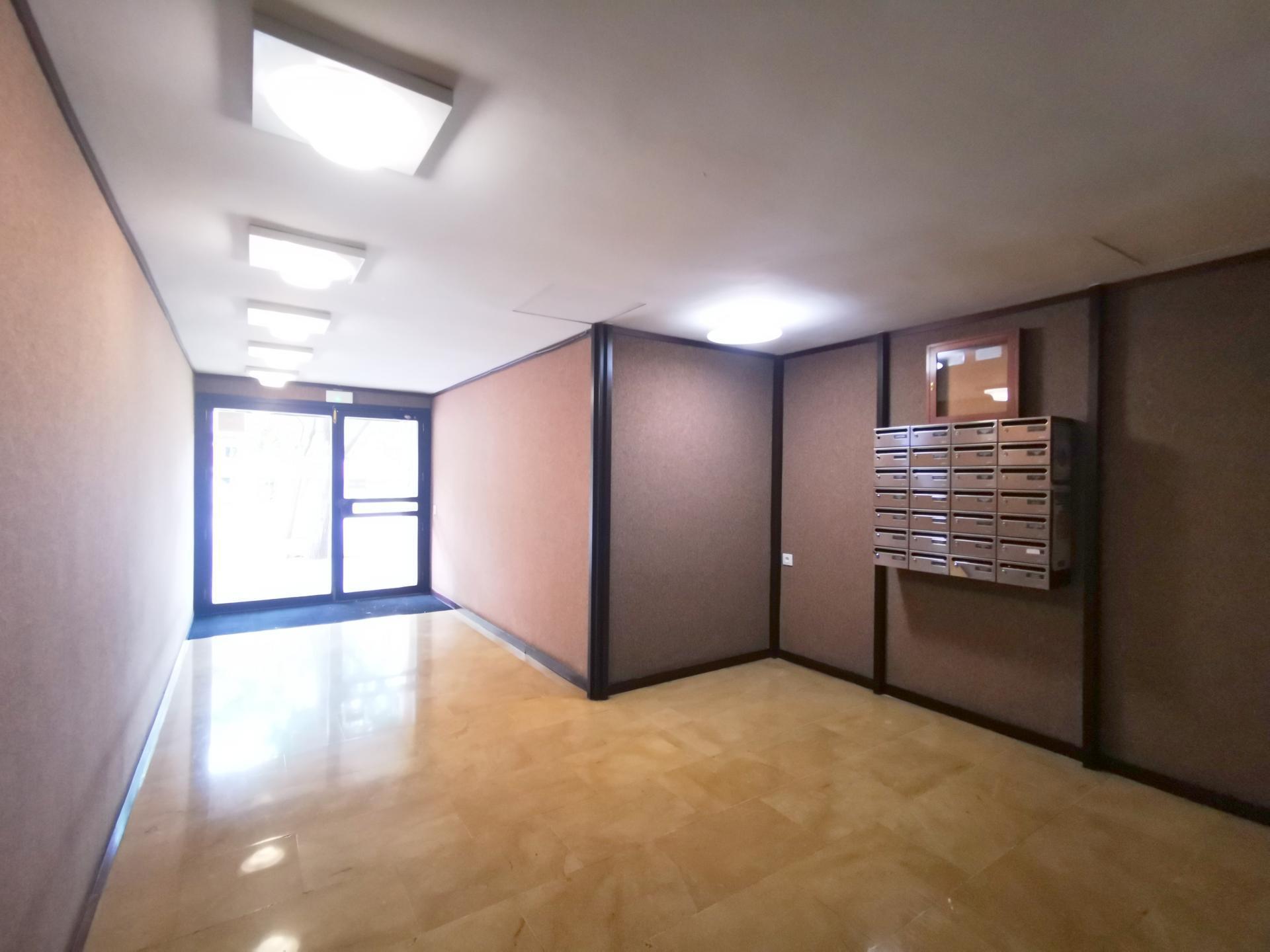 Piso – Barcelona 71.00 m2 photo25