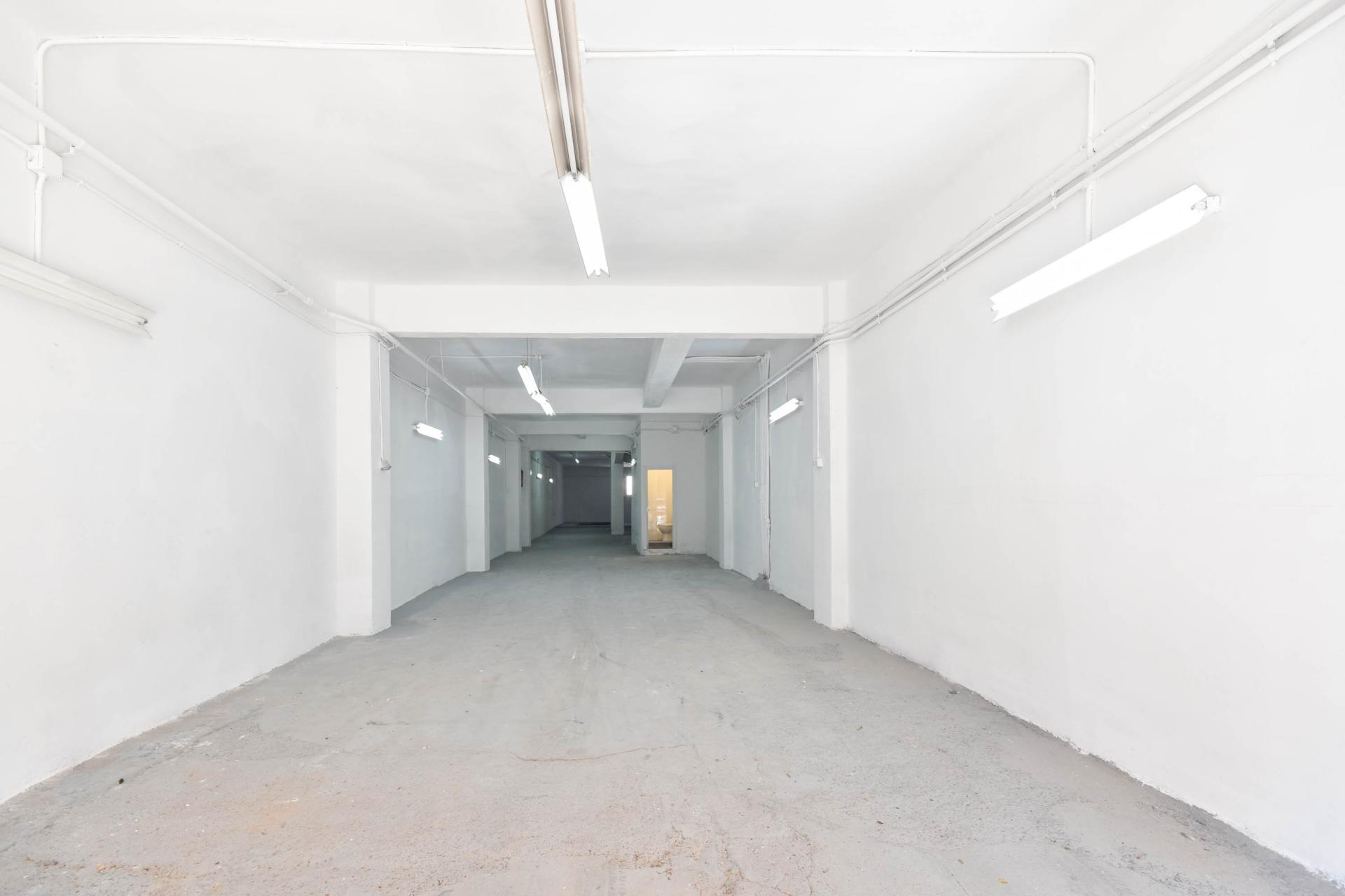 Local comercial – Prat de Llobregat 234.00 m2 photo4