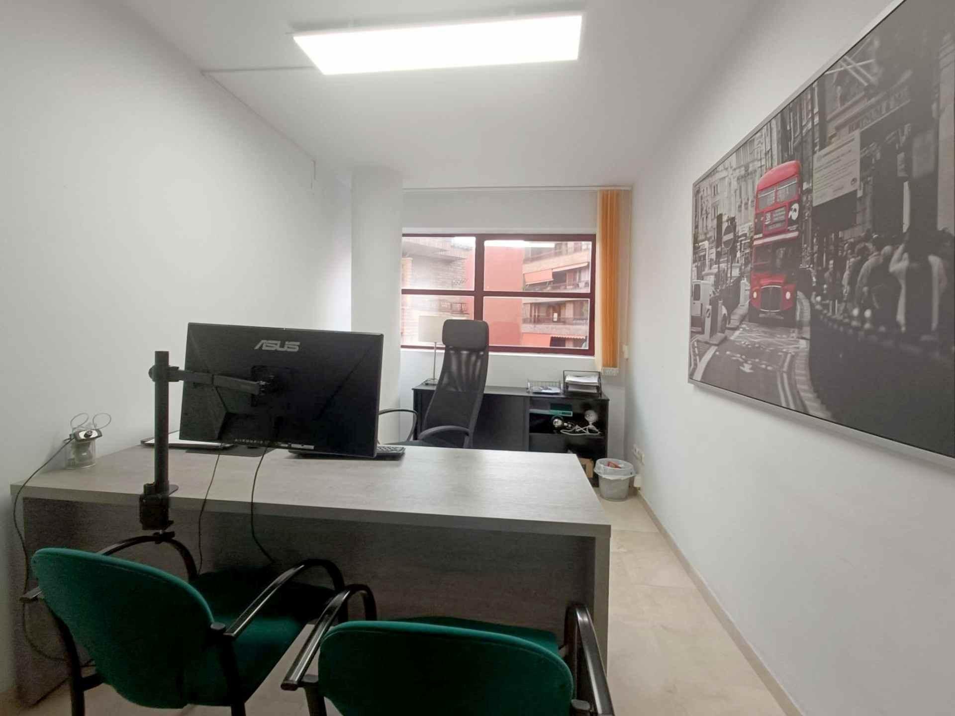 Despatx – Lleida 76.00 m2 photo4