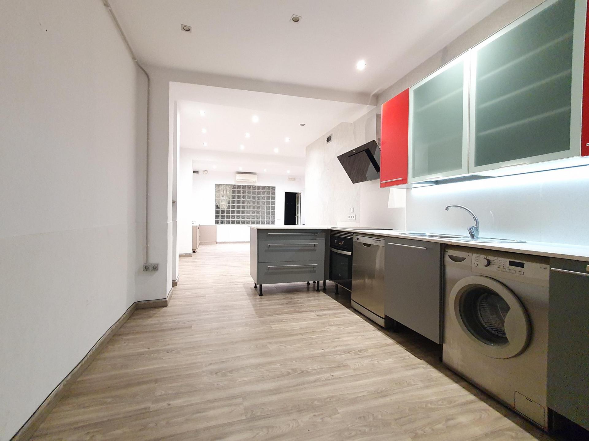 Otras casas – Barcelona 146.00 m2 photo3