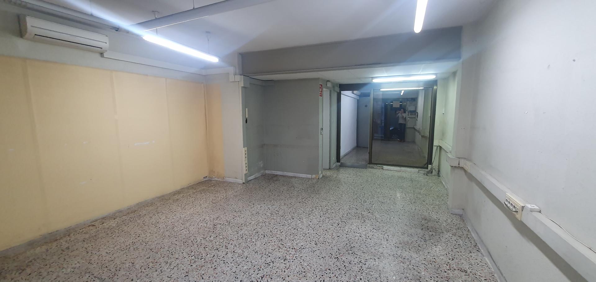 Local comercial – Barcelona 102.00 m2 photo2