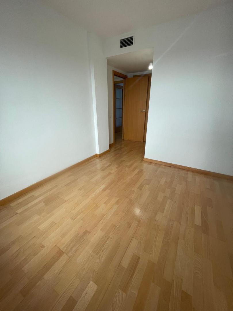 Piso – Barcelona 80.00 m2 photo8