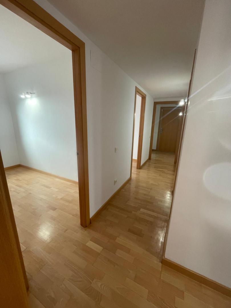 Piso – Barcelona 80.00 m2 photo9