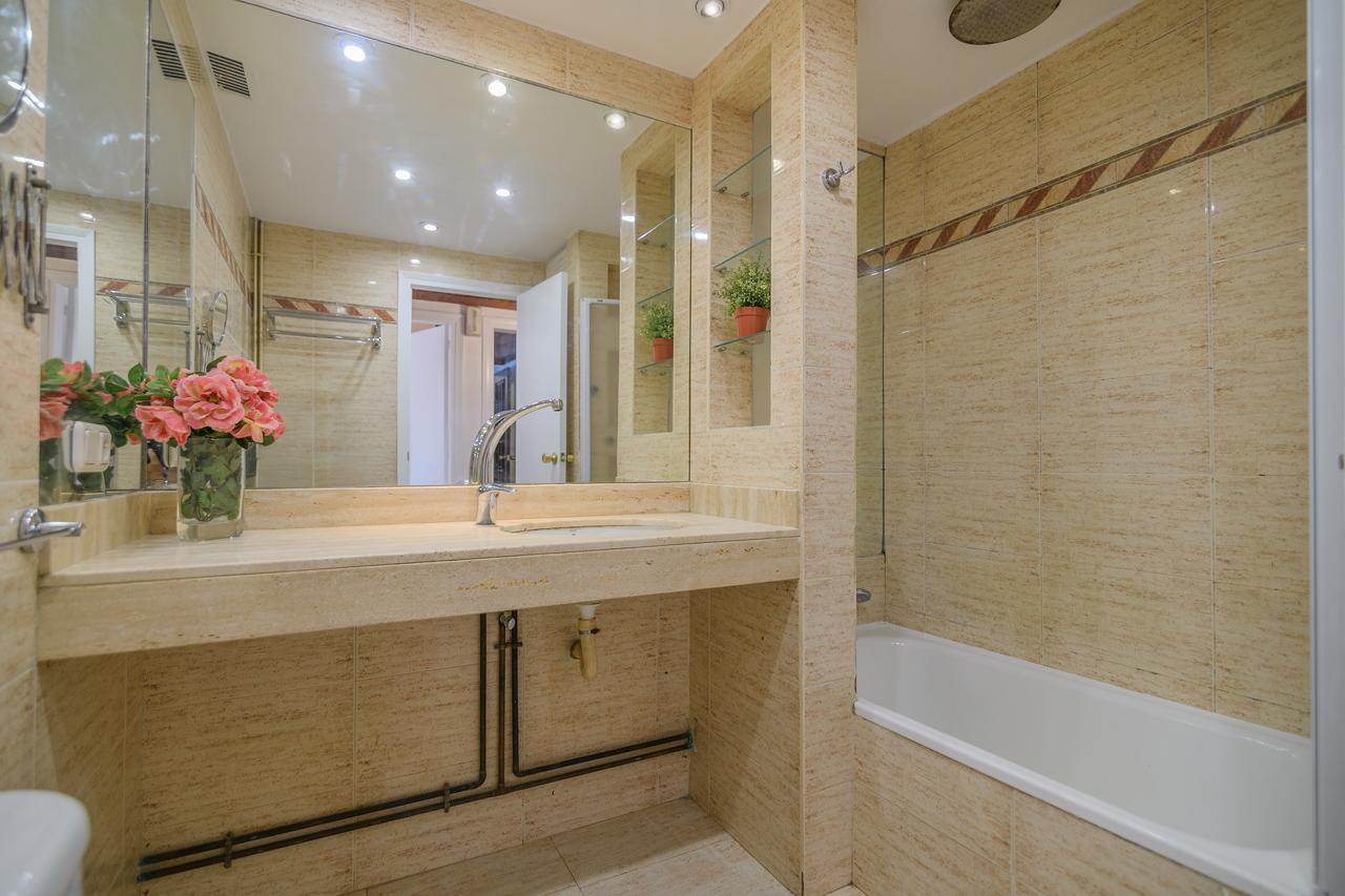 Piso – Barcelona 100.00 m2 photo32