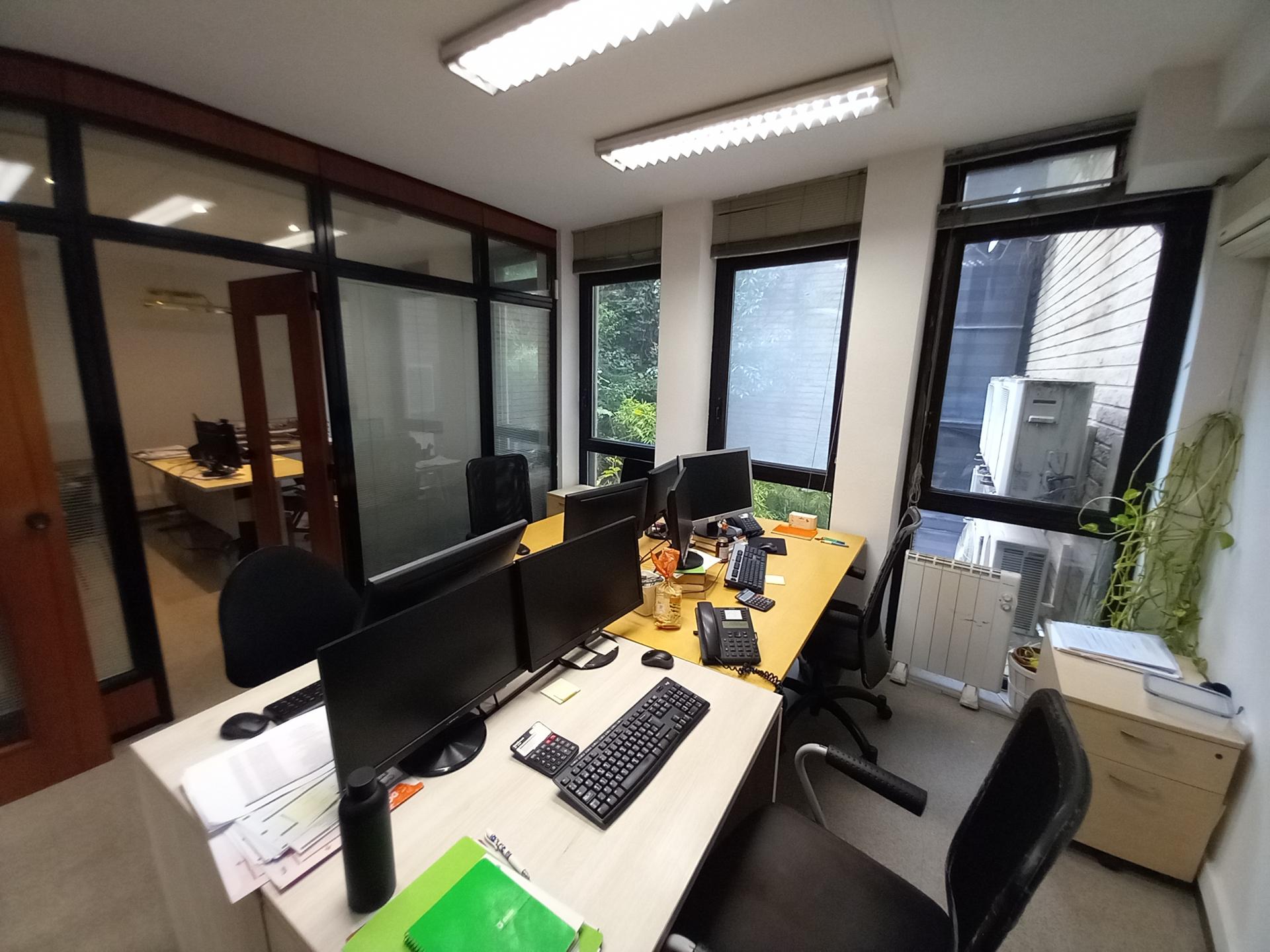 Otras casas – Barcelona 190.00 m2 photo4