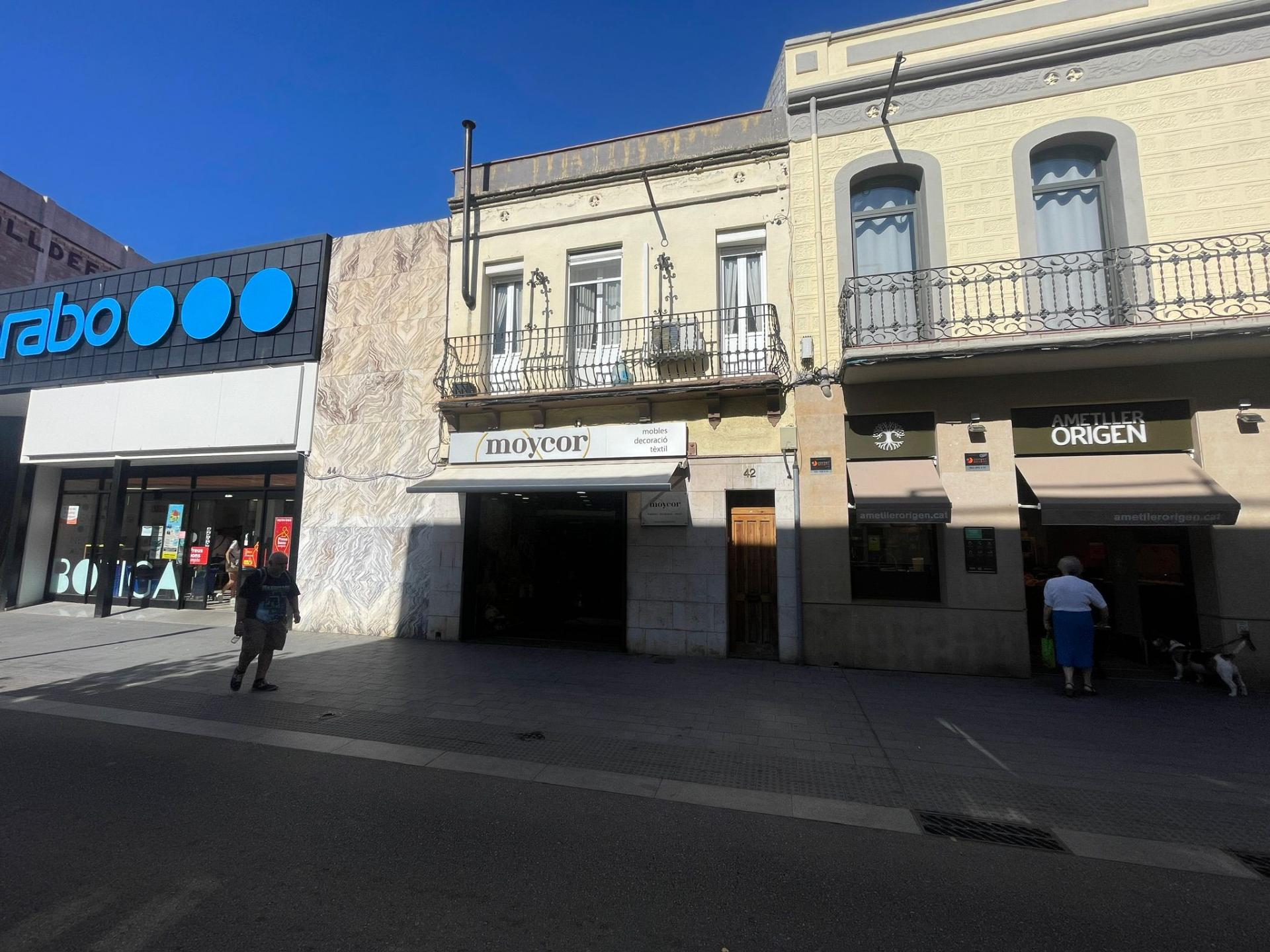 Propiedad vertical – Santa Coloma de Gramenet 350.00 m2 photo3