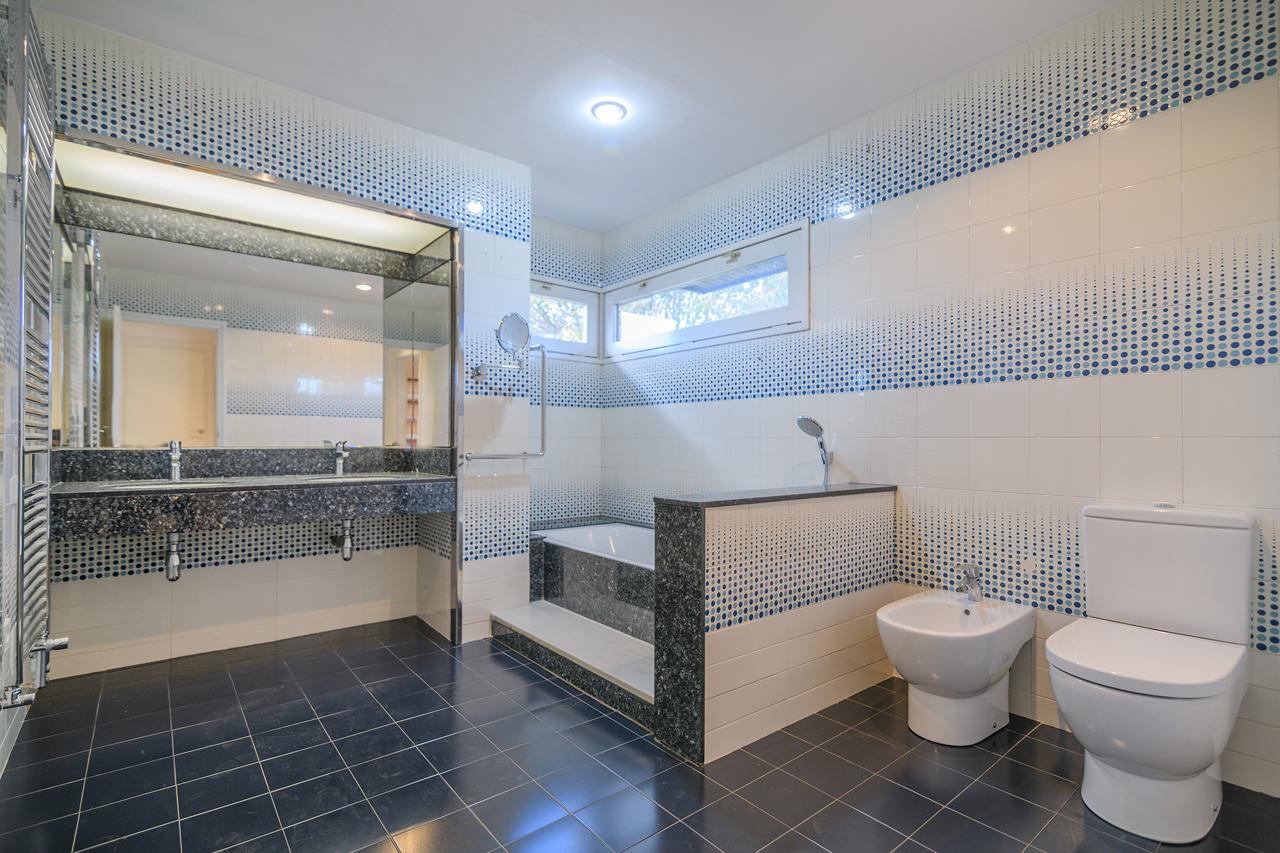 Chalet – Manresa 795.00 m2 photo33