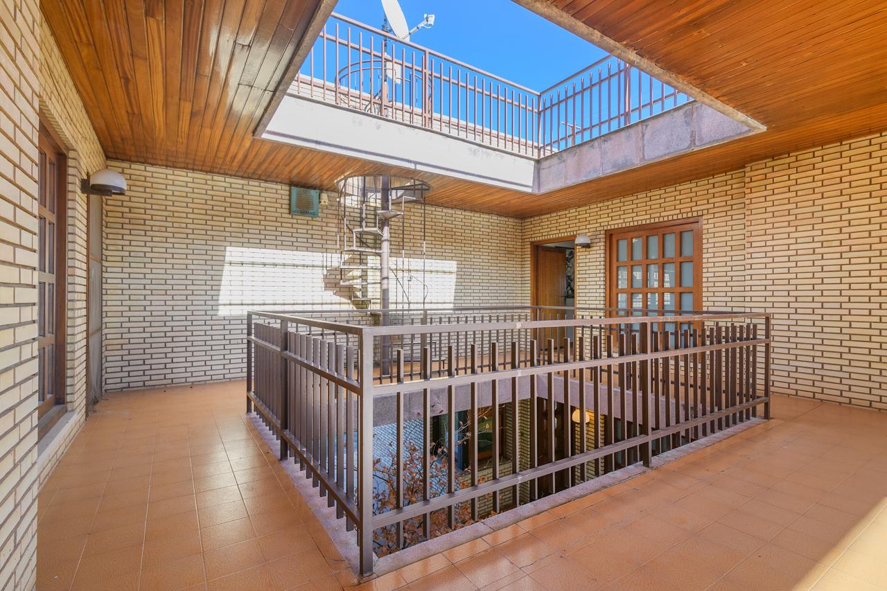 Chalet – Manresa 795.00 m2 photo39