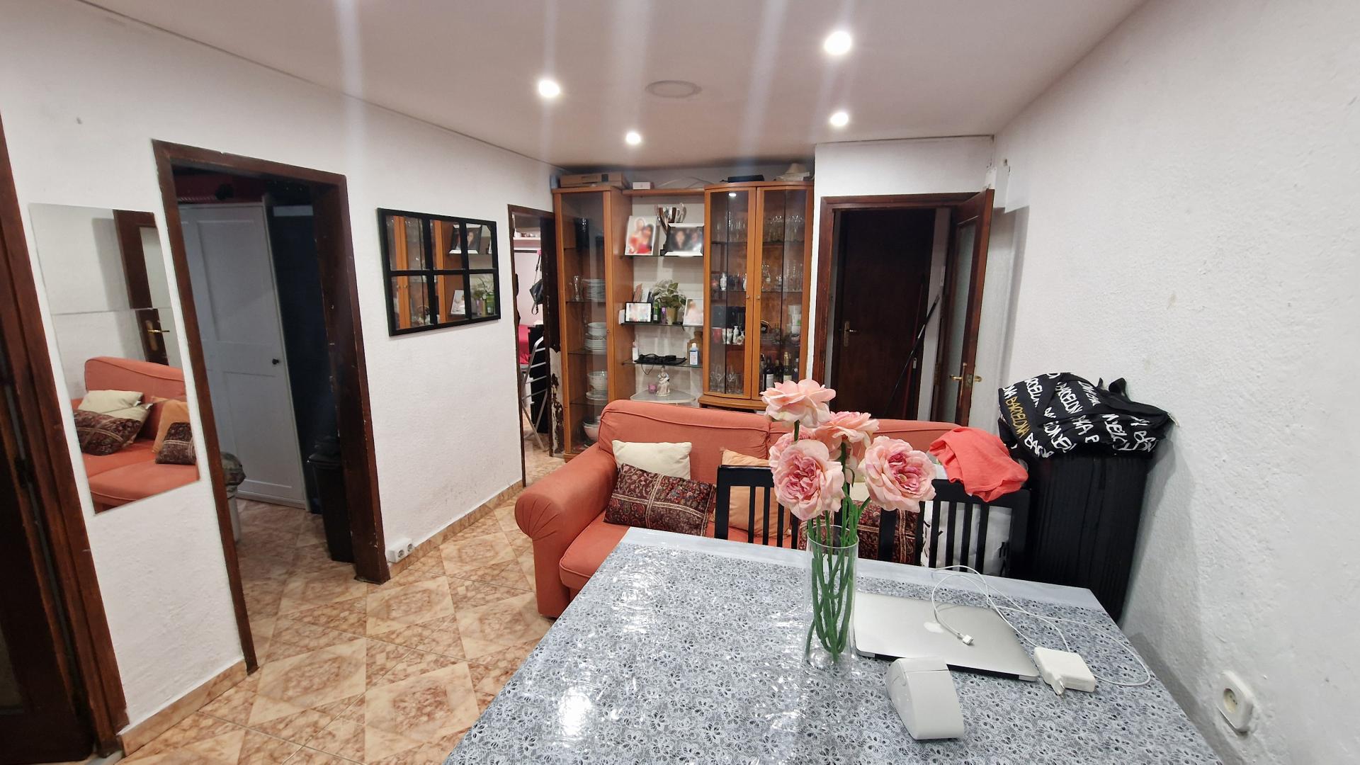 Piso – Hospitalet de Llobregat 60.00 m2 photo2