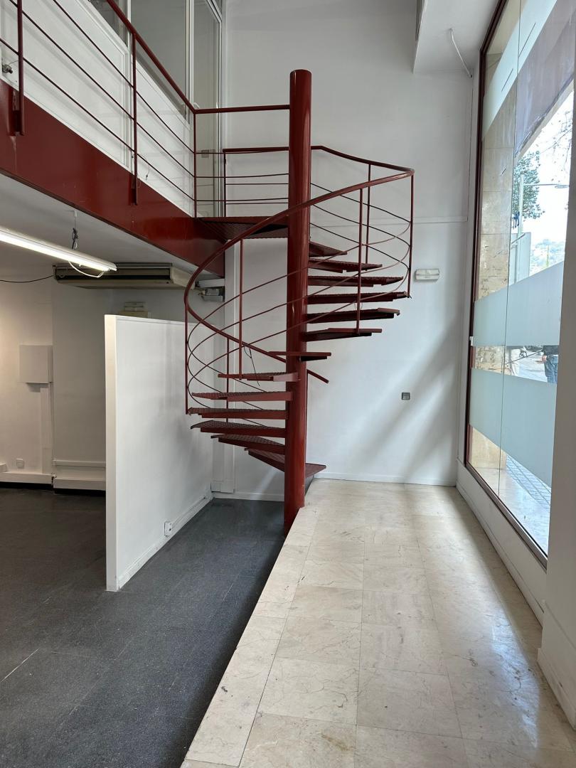 Local comercial – Barcelona 165.00 m2 photo4
