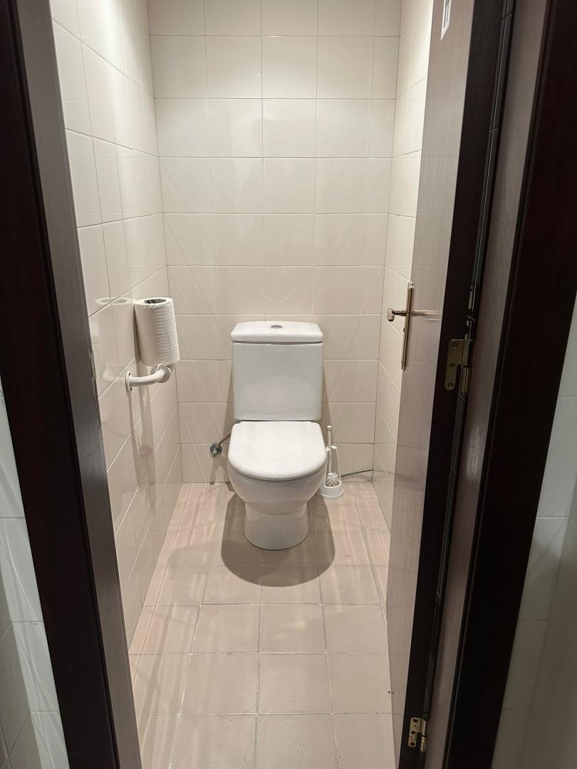 Local comercial – Barcelona 144.00 m2 photo15