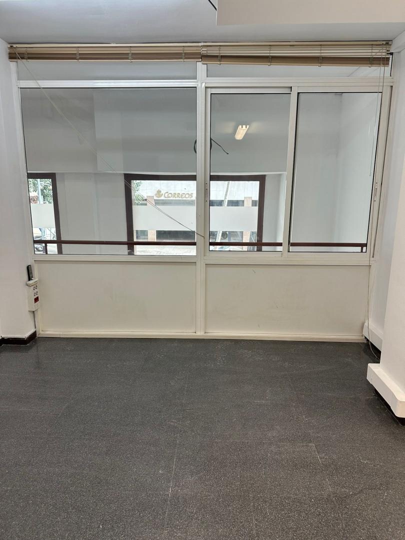 Local comercial – Barcelona 144.00 m2 photo10