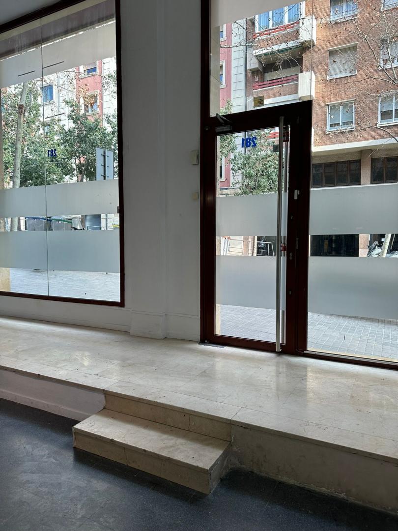 Local comercial – Barcelona 144.00 m2 photo16