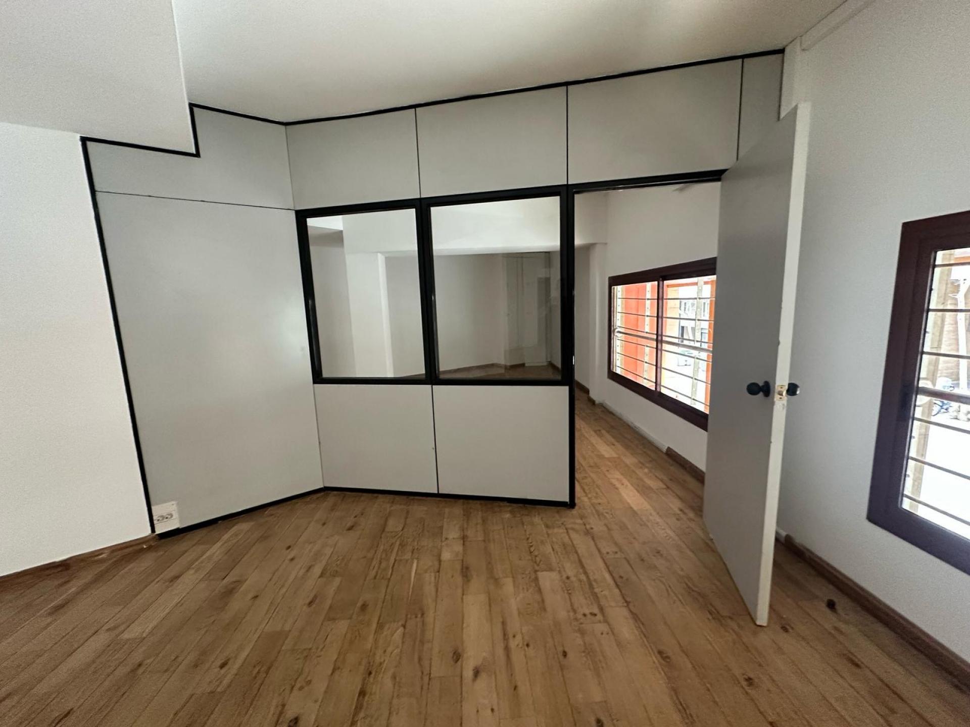 Local comercial – Barcelona 130.00 m2 photo4
