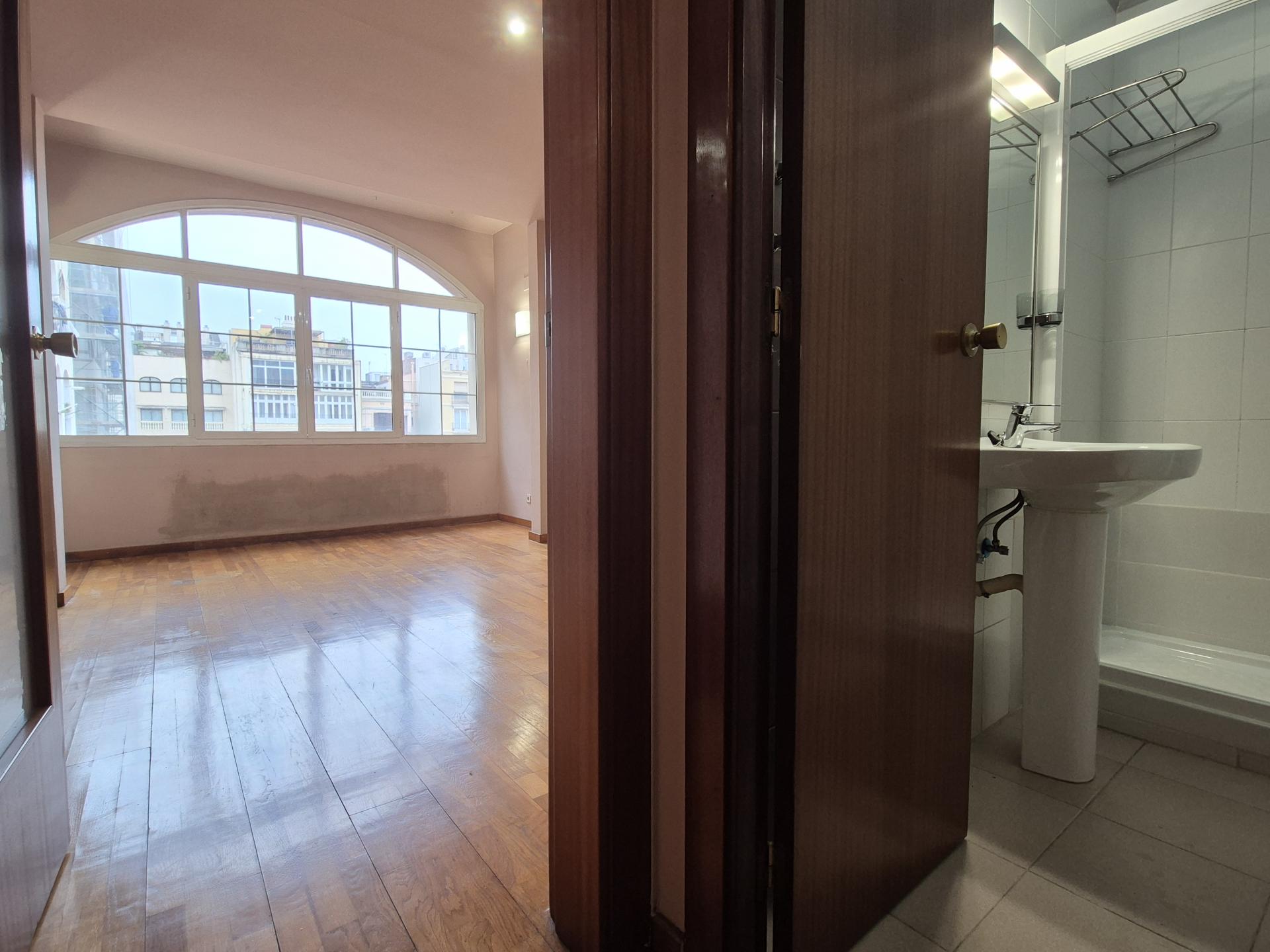 Piso – Barcelona 53.00 m2 photo27