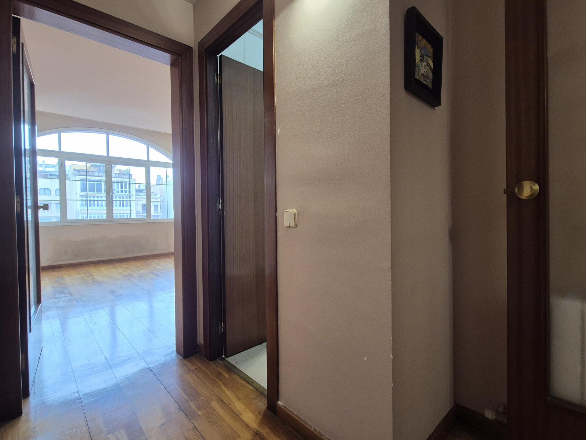 Piso – Barcelona 53.00 m2 photo12