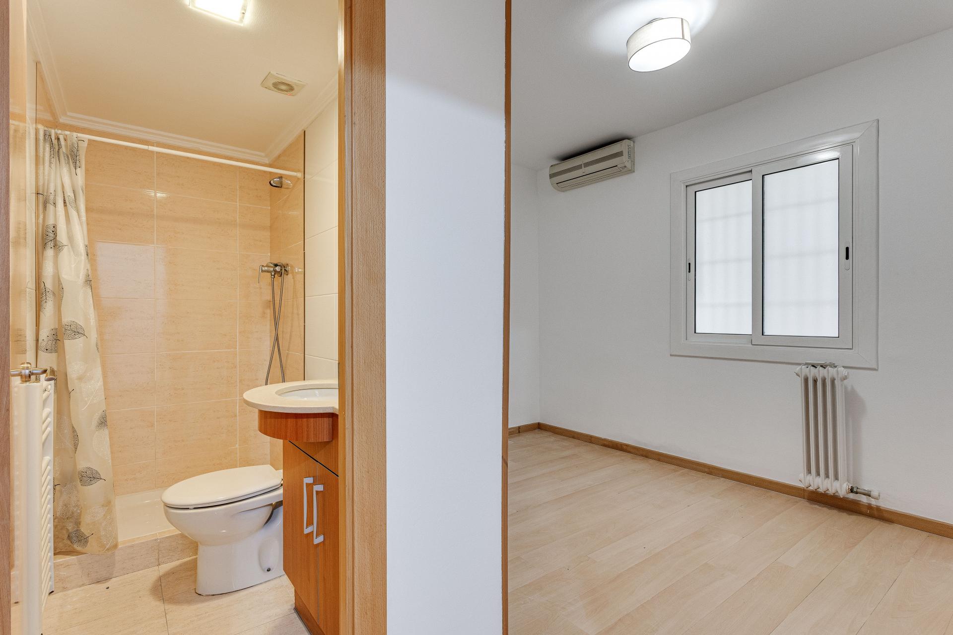 Piso – Barcelona 86.00 m2 photo22